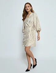 Minus - MSAlika Short Wrap Dress - party wear at outlet prices - medal gold - 4