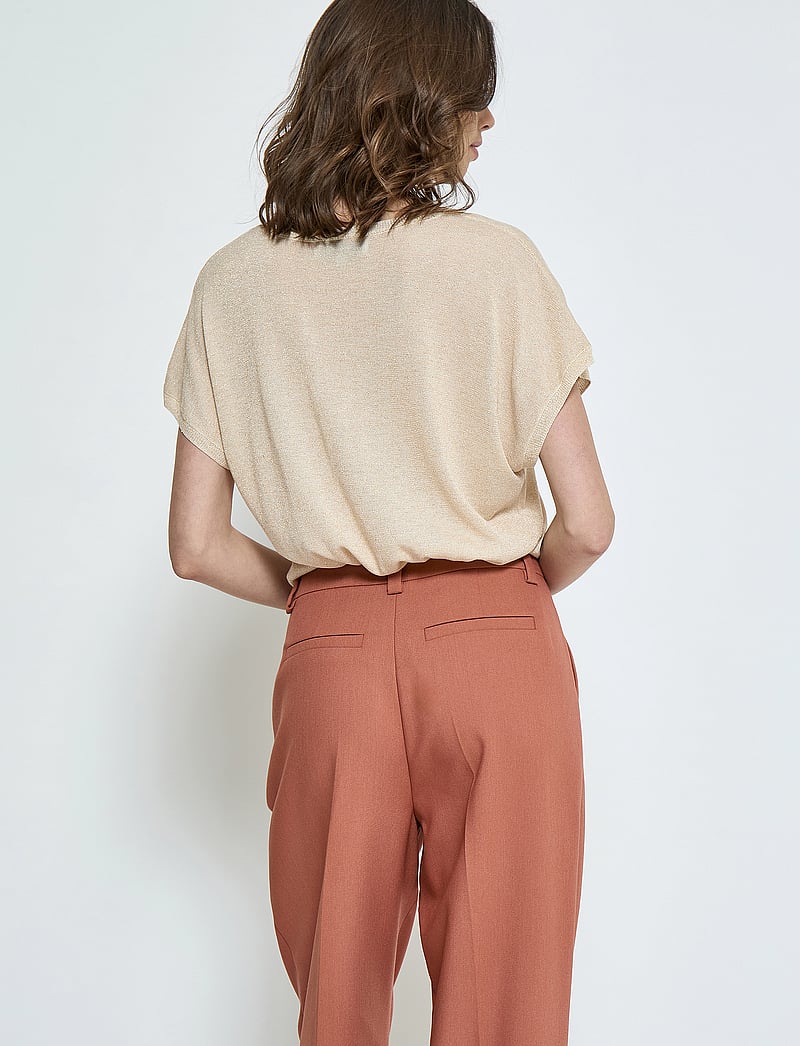 Minus - MSCarlina Batsleeve Knit Tee - palaidinės trumpomis rankovėmis - medal gold metallic - 3