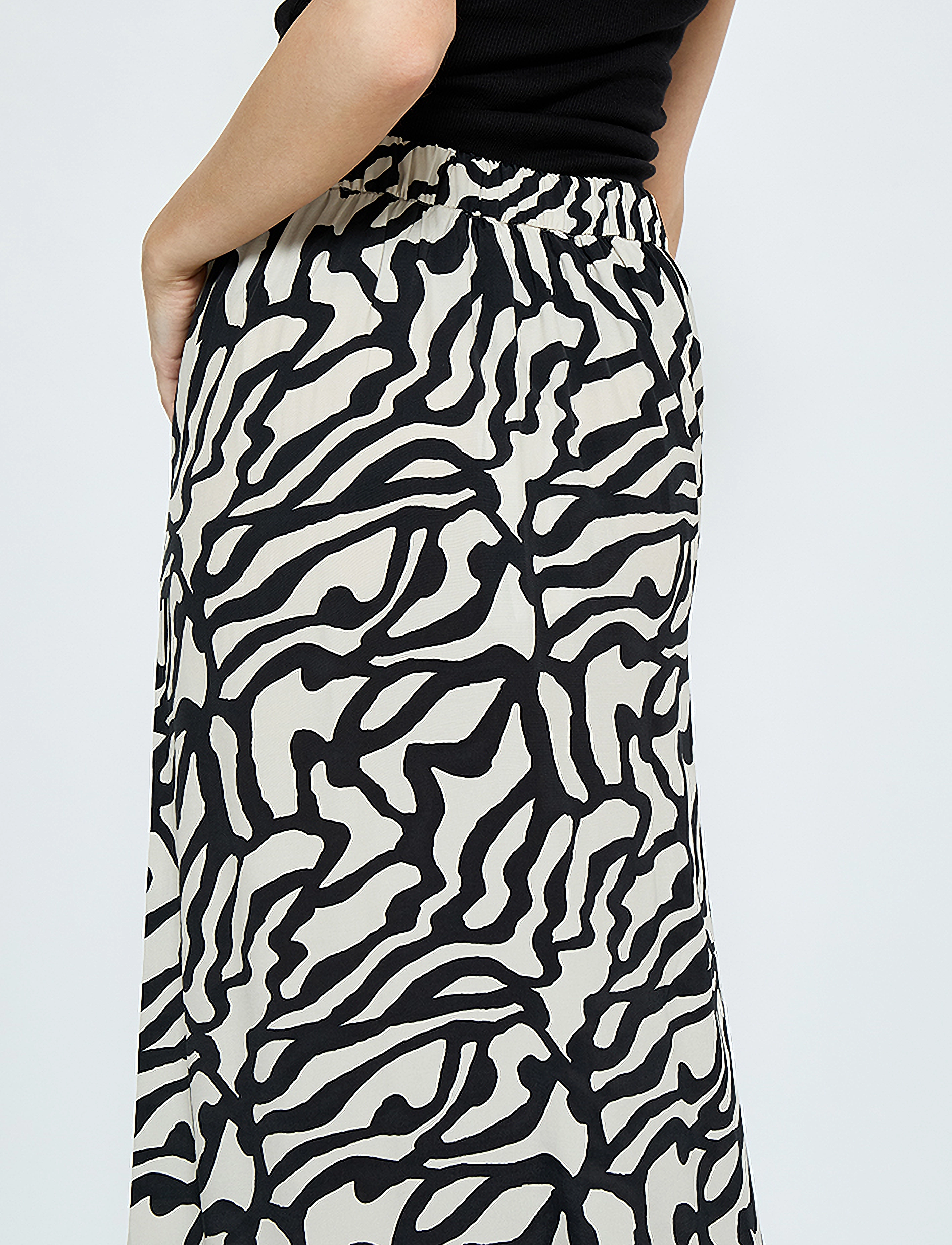 Minus - MSTiana Maxi Skirt - cloud dancer print - 3