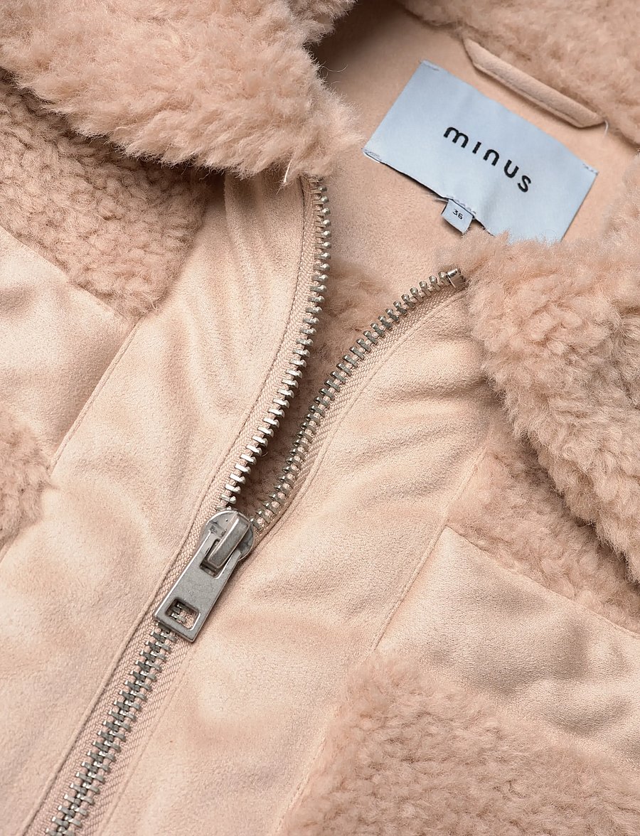 Minus - MSAlda Faux Fur Vest - fleece- og teddyveste - sand gray - 2