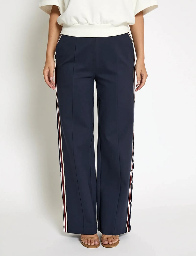 Minus - MSMarabella Mid Waist Pant - hosen mit weitem bein - sky captain - 5