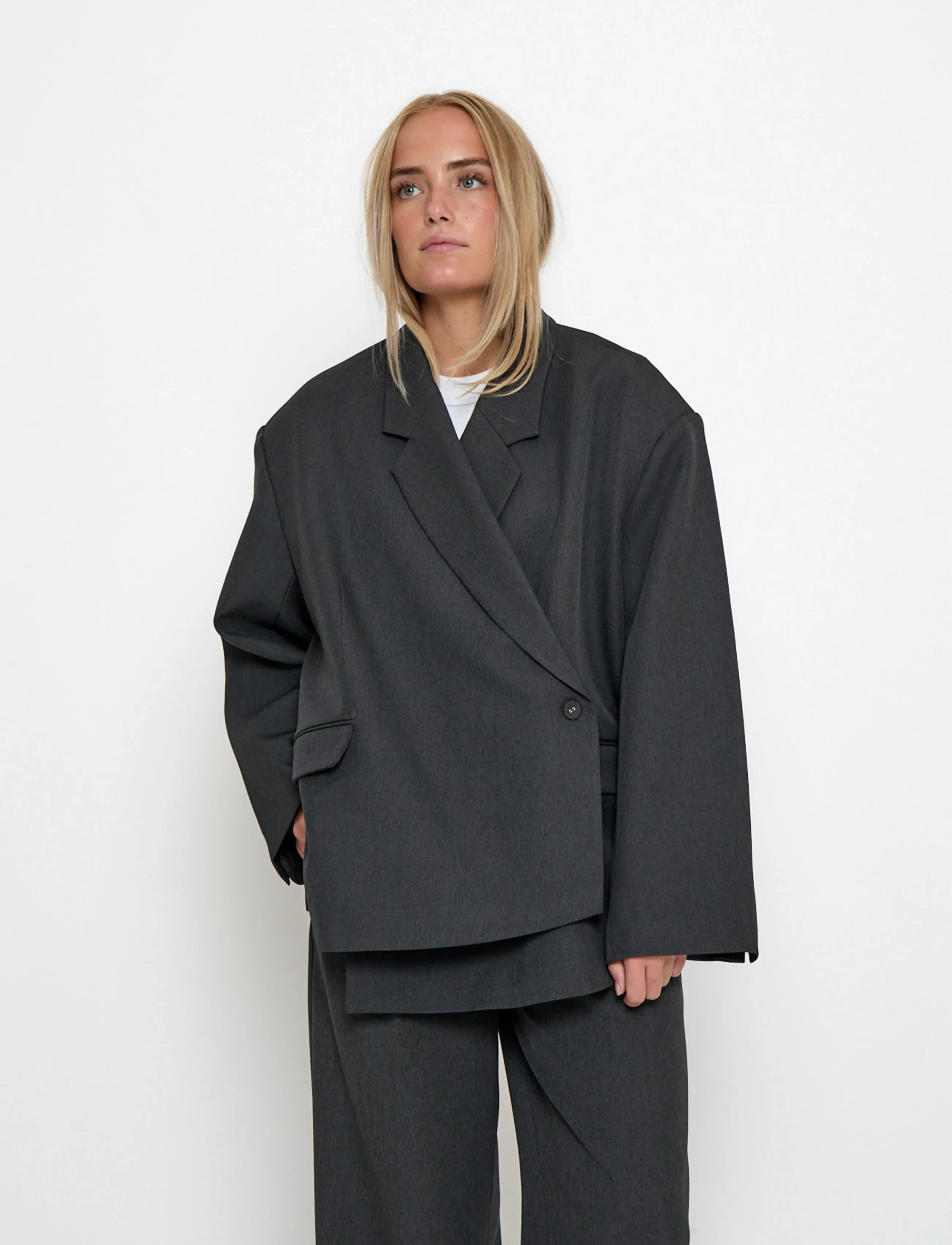 Minus - MSVivianne Oversize Blazer - dark grey - 2
