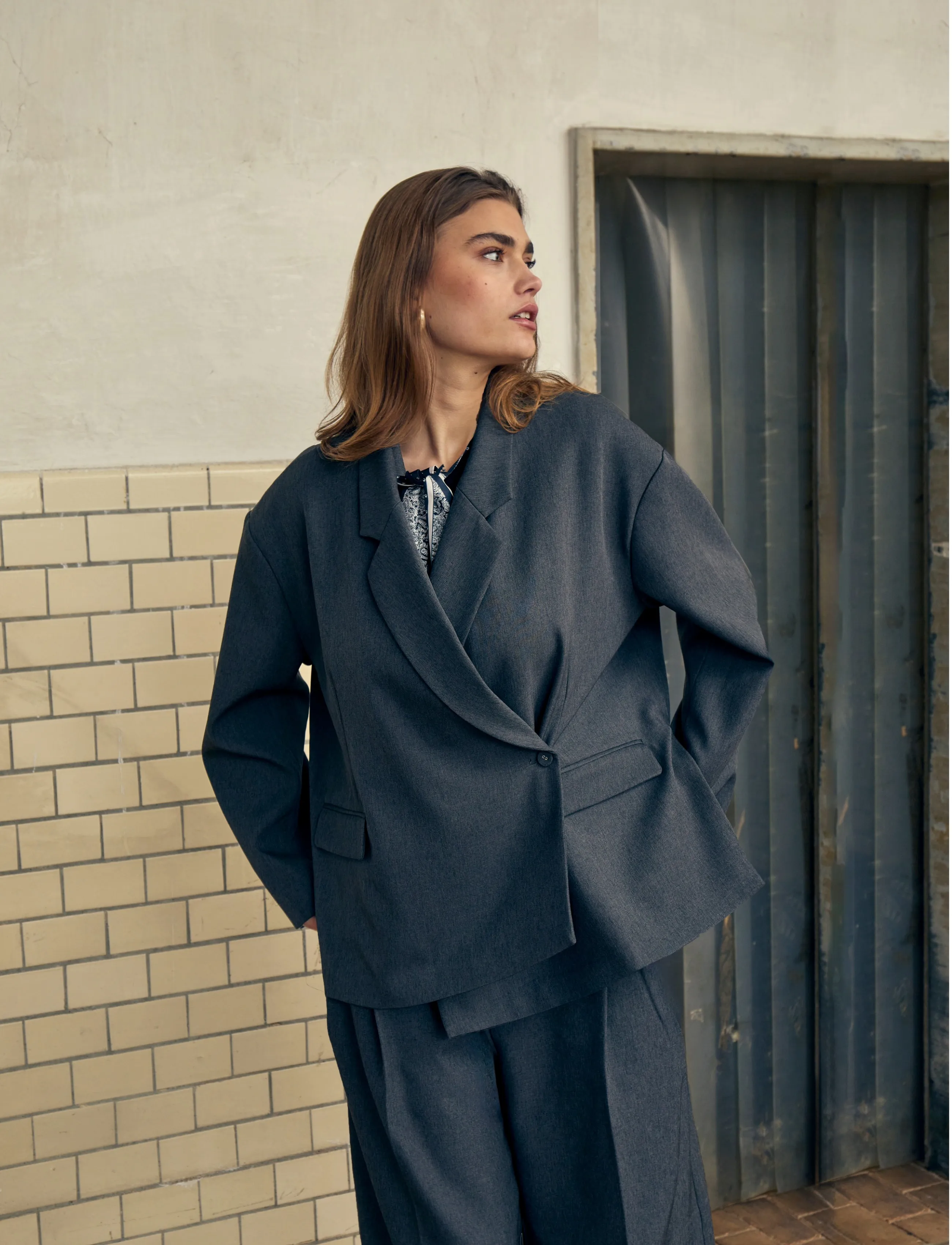 Minus - MSVivianne Oversize Blazer - einreihige blazer - dark grey - 3