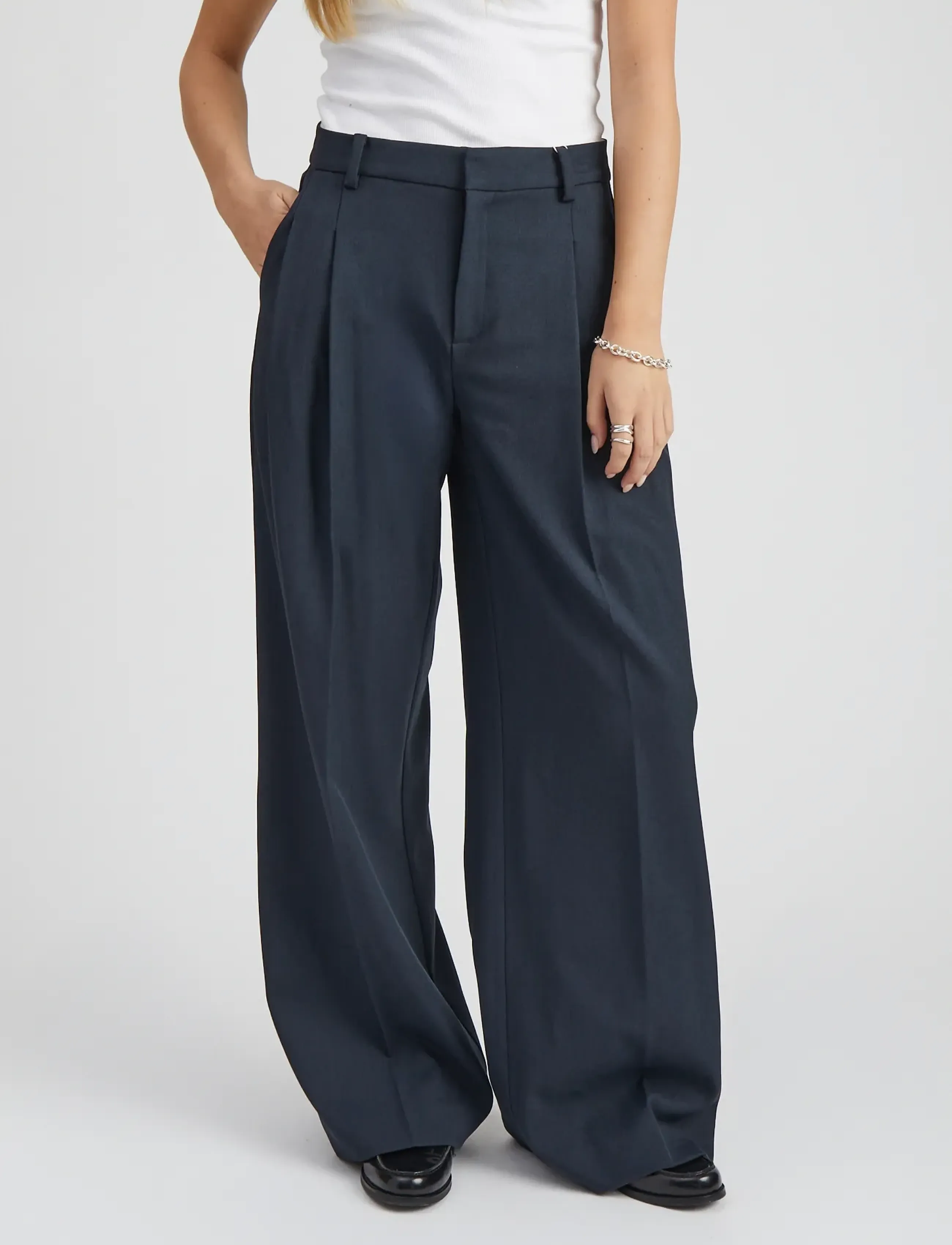 Minus - MSVivianne Mid Waist Pant - hosen mit weitem bein - sky captain - 2