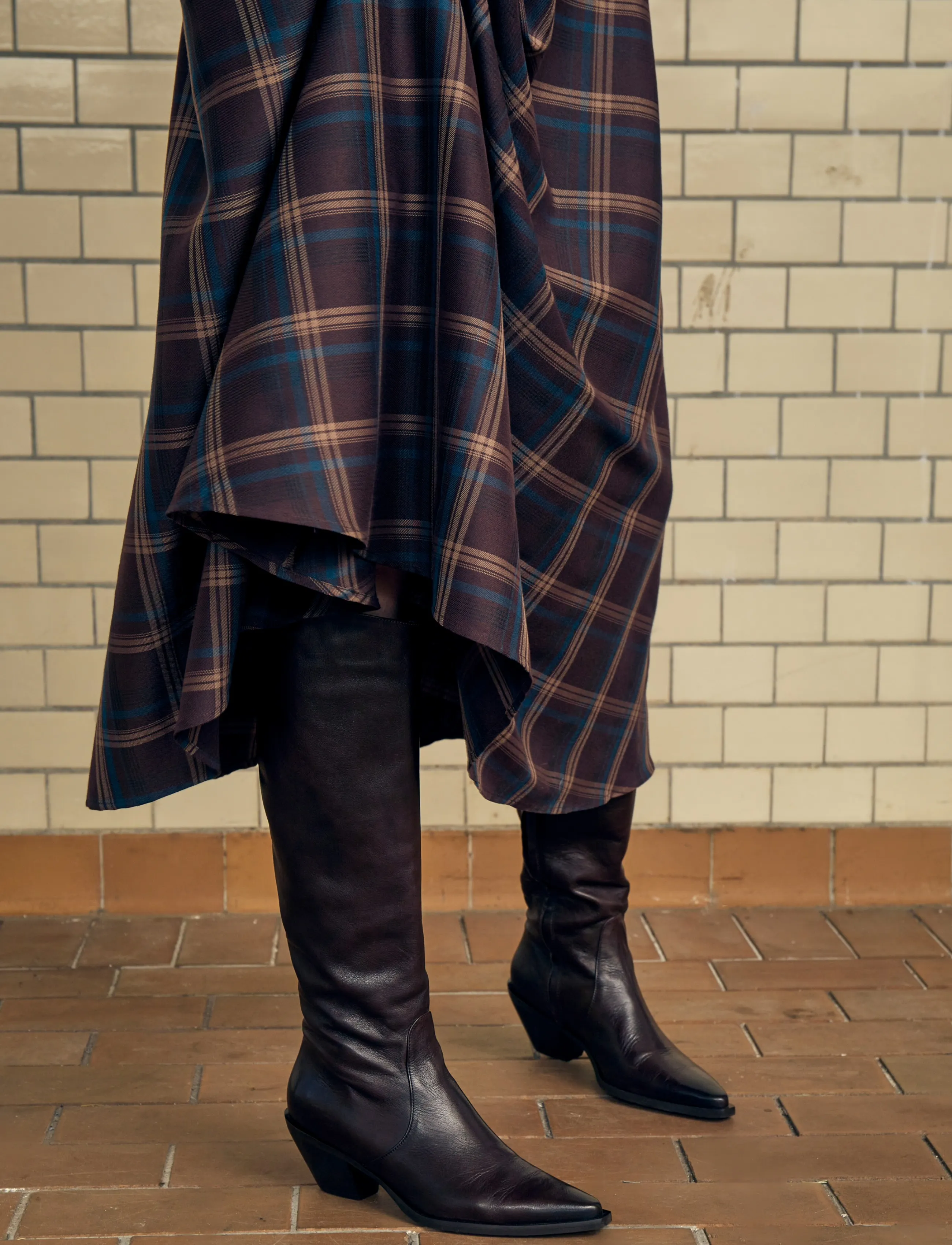Minus - MSChristel Midi Skirt - midi nederdele - tiramisu checked - 2
