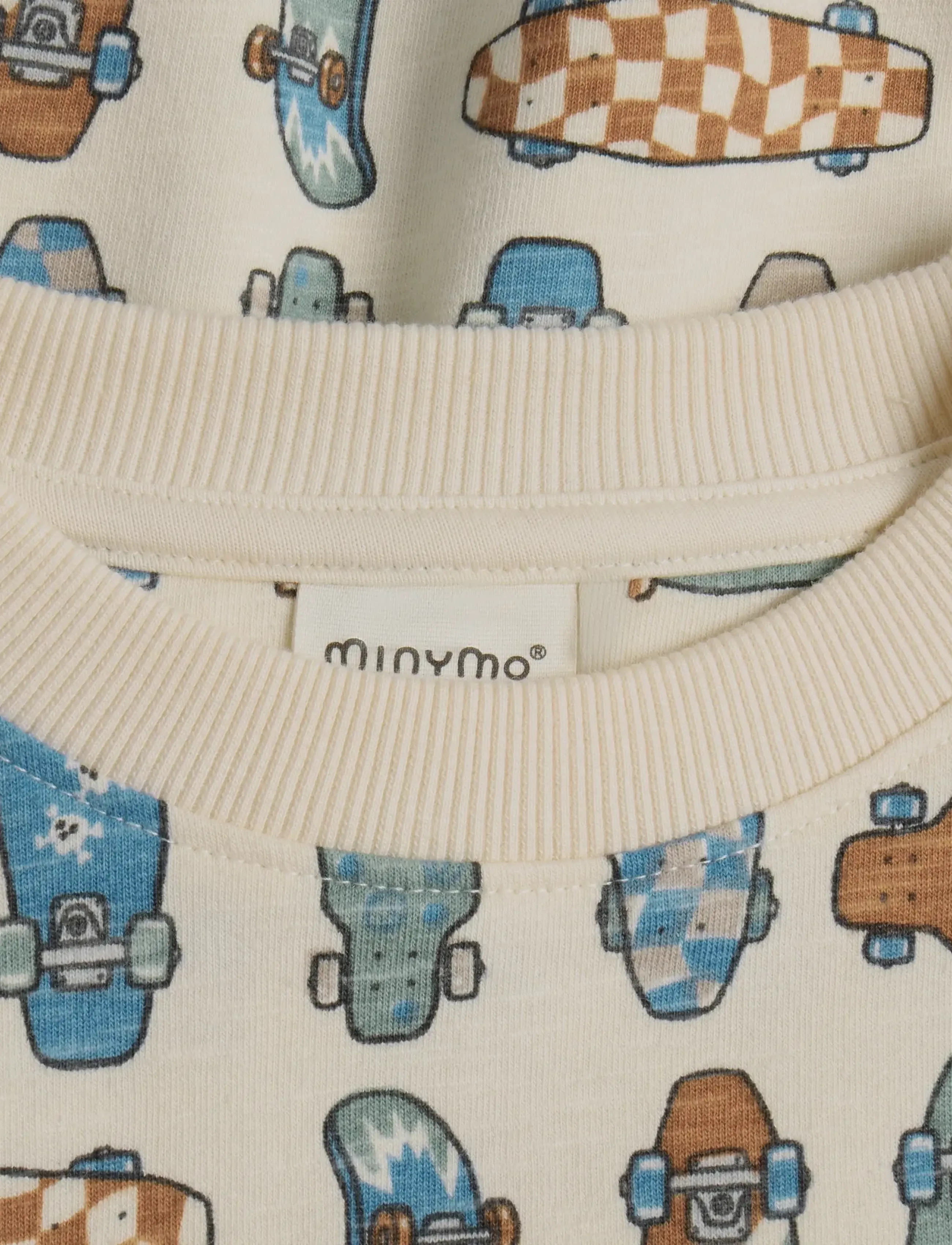 Minymo - Sweatshirt LS AOP - sweatshirts - white swan - 3