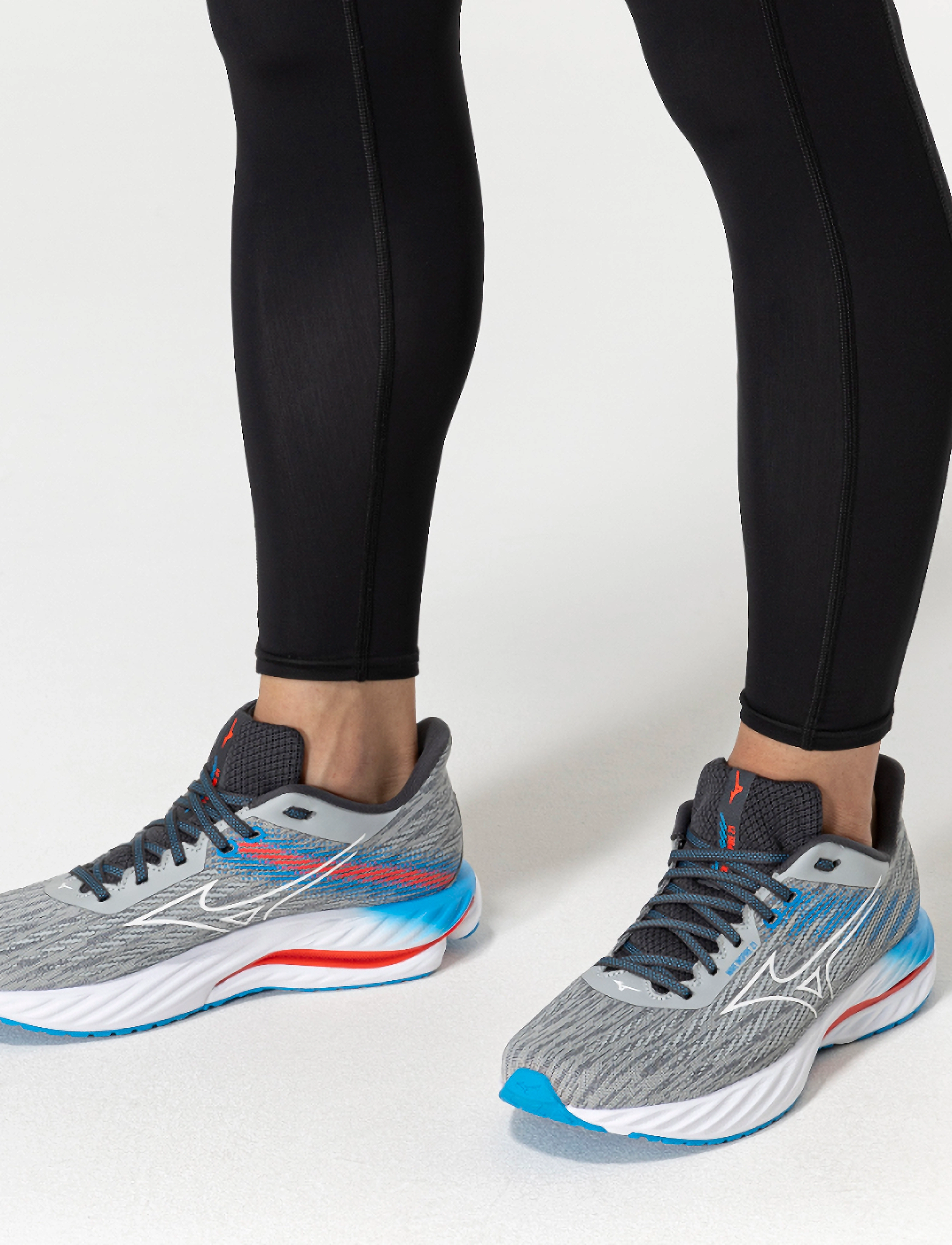 Mizuno Wave Inspire 21(m) (IZUJ1GC2544) - Running Shoes - Boozt.com