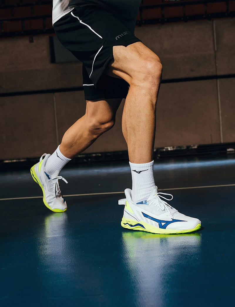 Mizuno - WAVE MIRAGE 5(U) - indoor sports shoes - white/lightning yellow/dazzling blue - 0