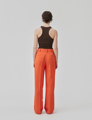 Modström - Gale pants - dalykinio stiliaus kelnės - bright cherry - 3