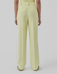 Modström - Gale pants - vakarėlių drabužiai išparduotuvių kainomis - yellow pear - 3