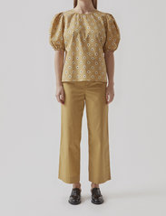 Modström - RossaMD print top - short-sleeved blouses - starfish daisy - 2