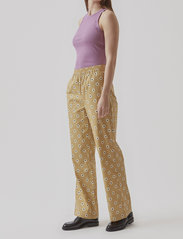 Modström - RossaMD print pants - bukser med brede ben - starfish daisy - 2