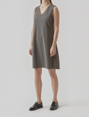 Modström - AbrahamMD dress - korte kjoler - grey pinstripe - 2