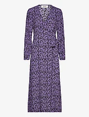 Modström - ChesliMD print wrap dress - omlottklänningar - purple flower buds - 0