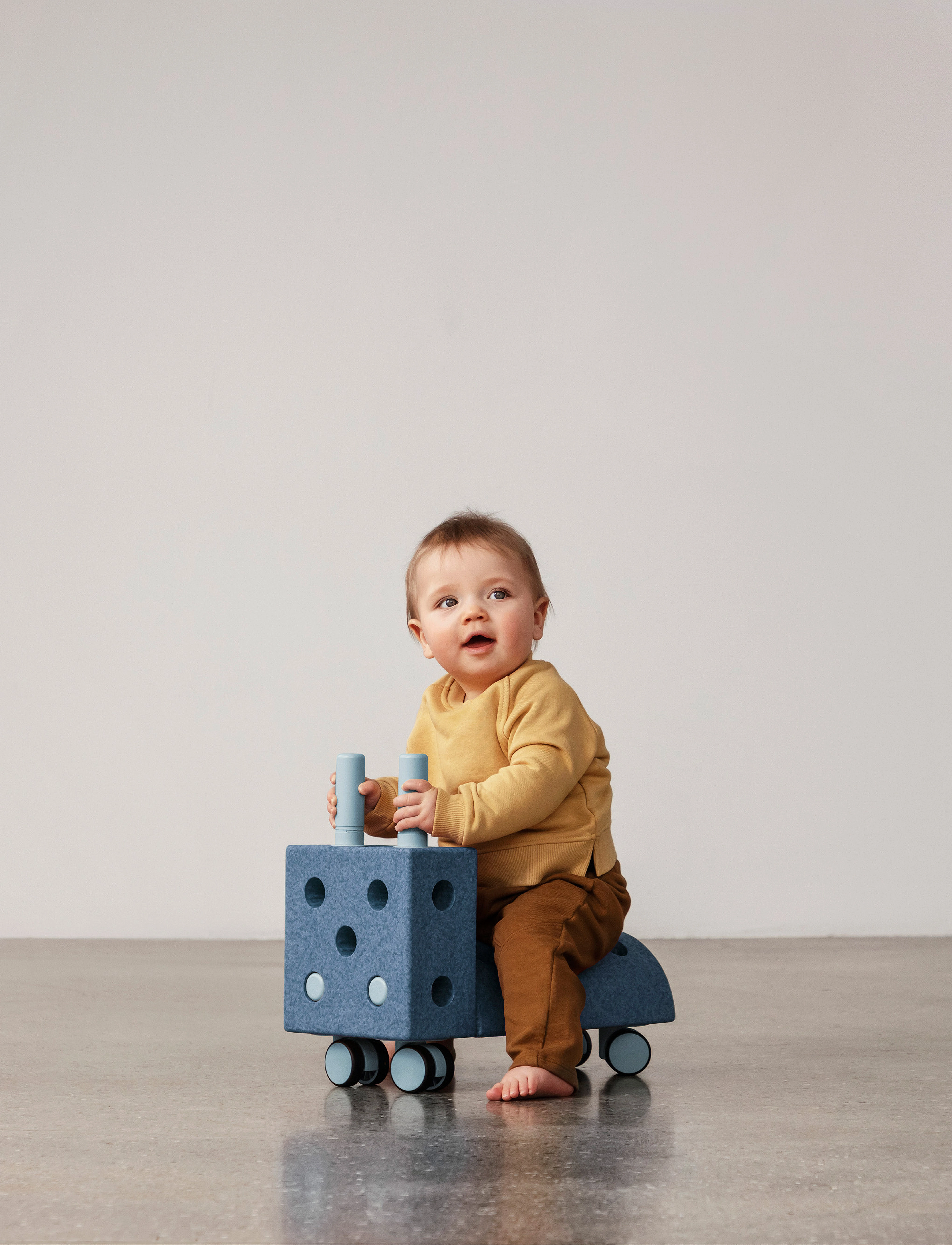 MODU - Tiny Ride - gåbiler - deep blue / sky blue - 0