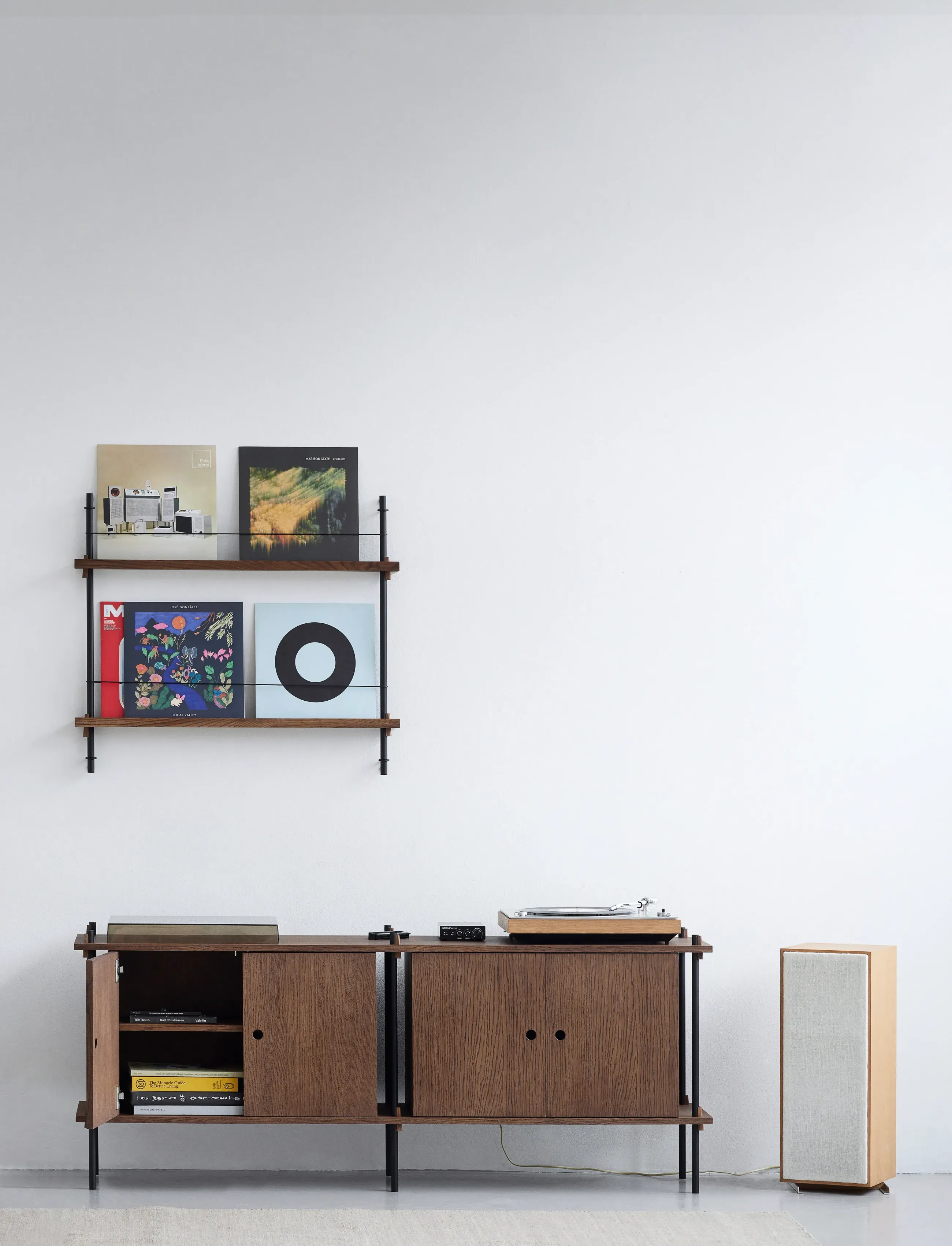 MOEBE - Box set, Magazine Shelving MS.65.1, Black shelves, Stainless Steel legs (FSC MIX CREDIT) - magasinholdere - black - 3