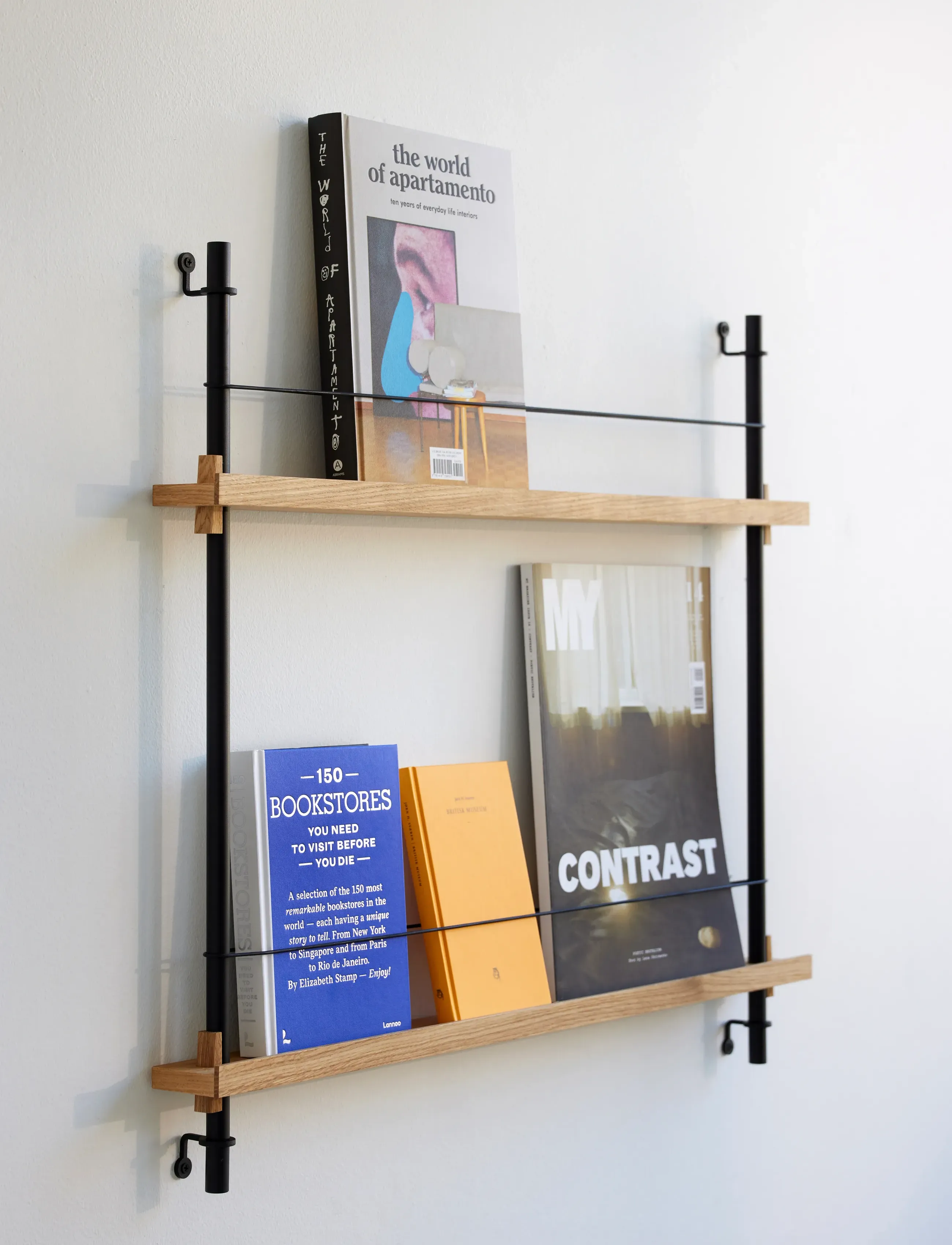 MOEBE - Box set, Magazine Shelving MS.65.1, Oak shelves, Stainless Steel legs (FSC MIX CREDIT) - porte-revues - oak/black - 3