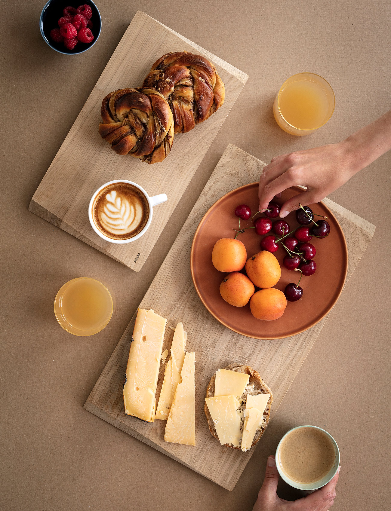 MOEBE - Cutting board large - skärbrädor - oak - 1