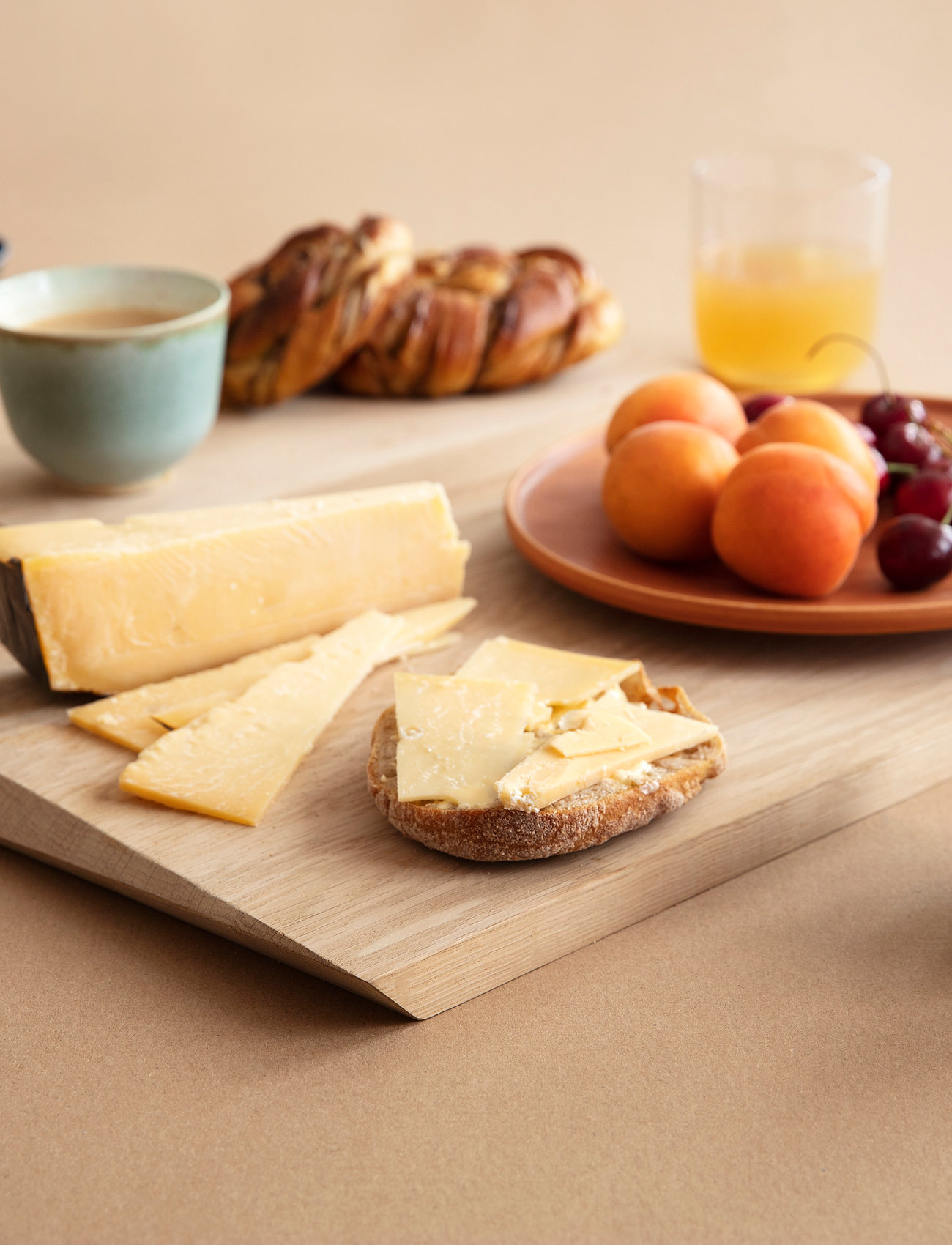 MOEBE Cutting Board Small, 1.8X18.5X32.8 cm, Boards, Braun - Wooden Homeware