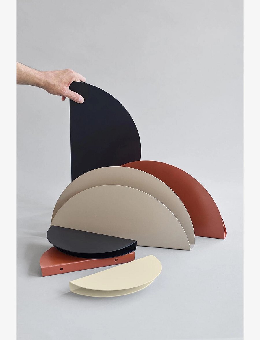 MOEBE - Half Moon Shelf, Terracotta, Small - regale und verwahrung - terracotta - 2