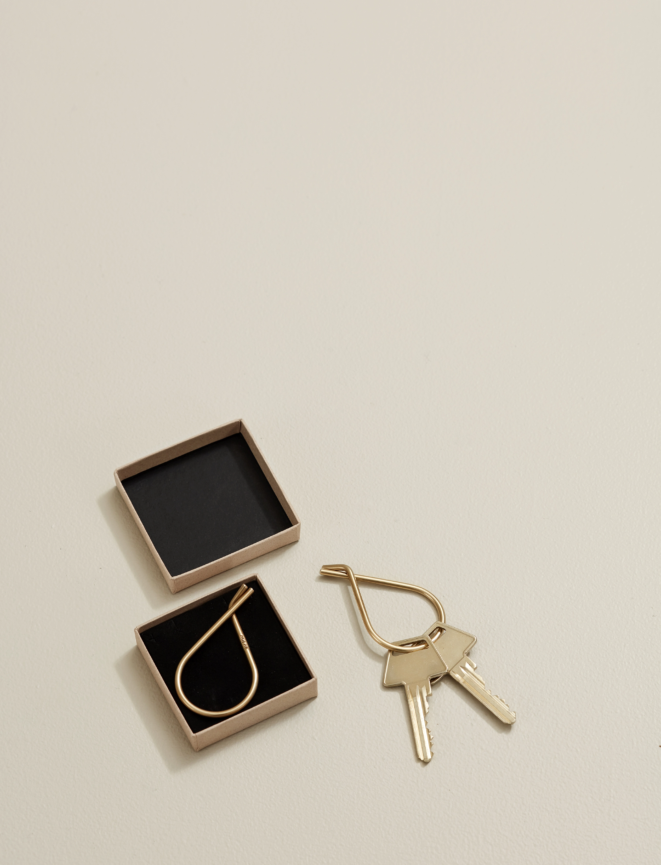 MOEBE - KEY RING - lowest prices - brass - 3