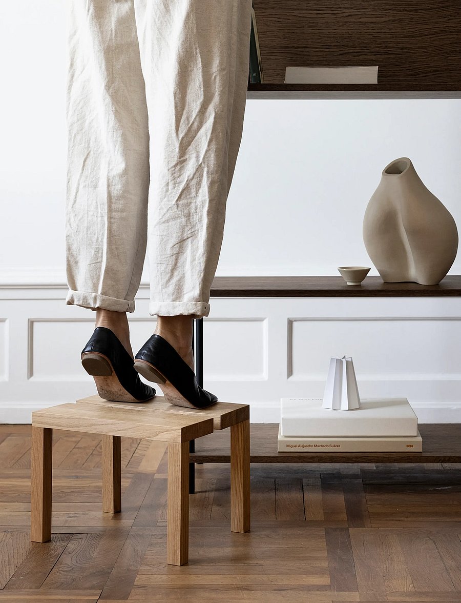 MOEBE - Peg, Stepping Stool, Oak (FSC 100%) - hocker & bänke - oak - 3