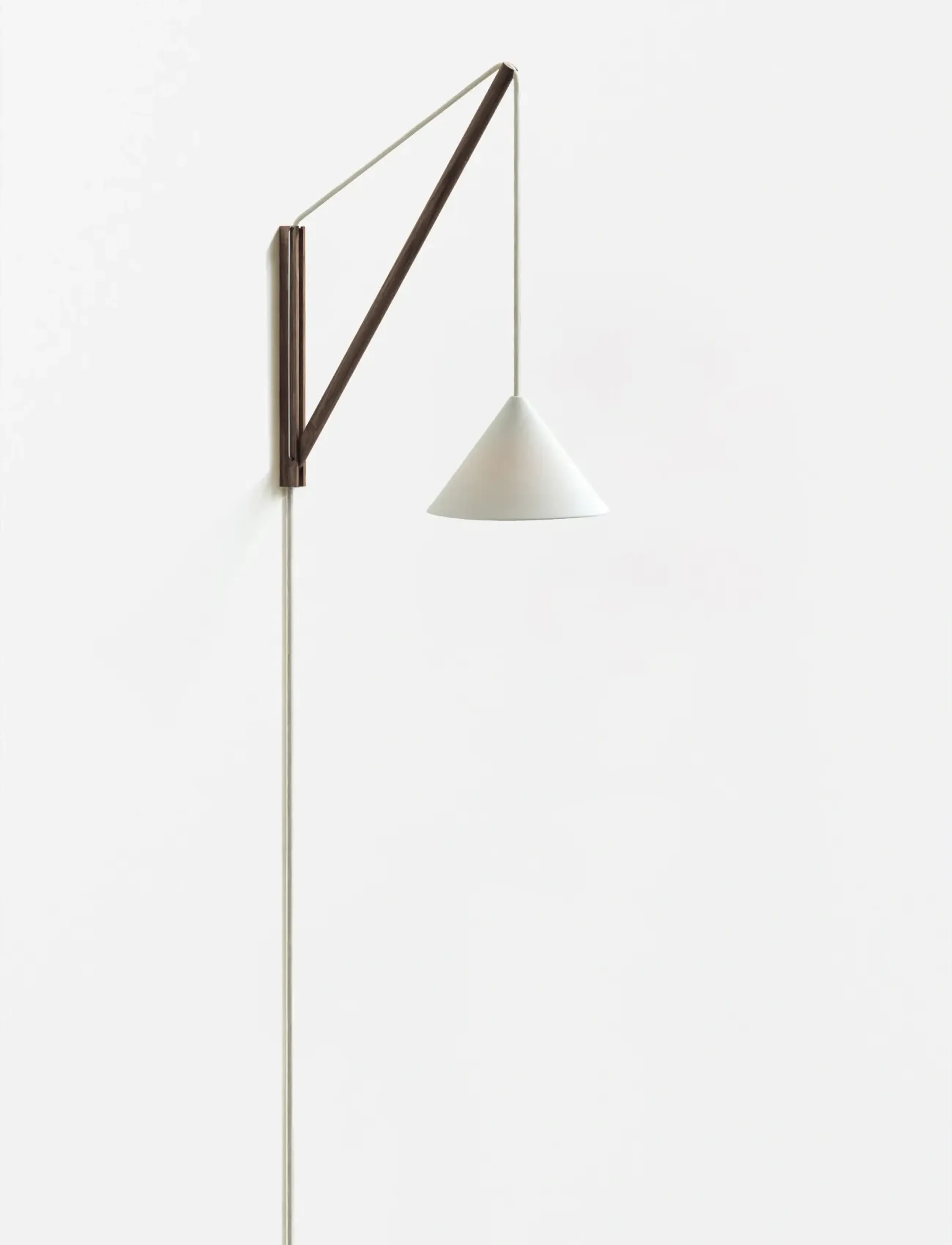 MOEBE - Suspended Wall Lamp, Smoked Oak, White (FSC 100 %) - væglamper - smoked oak - 4