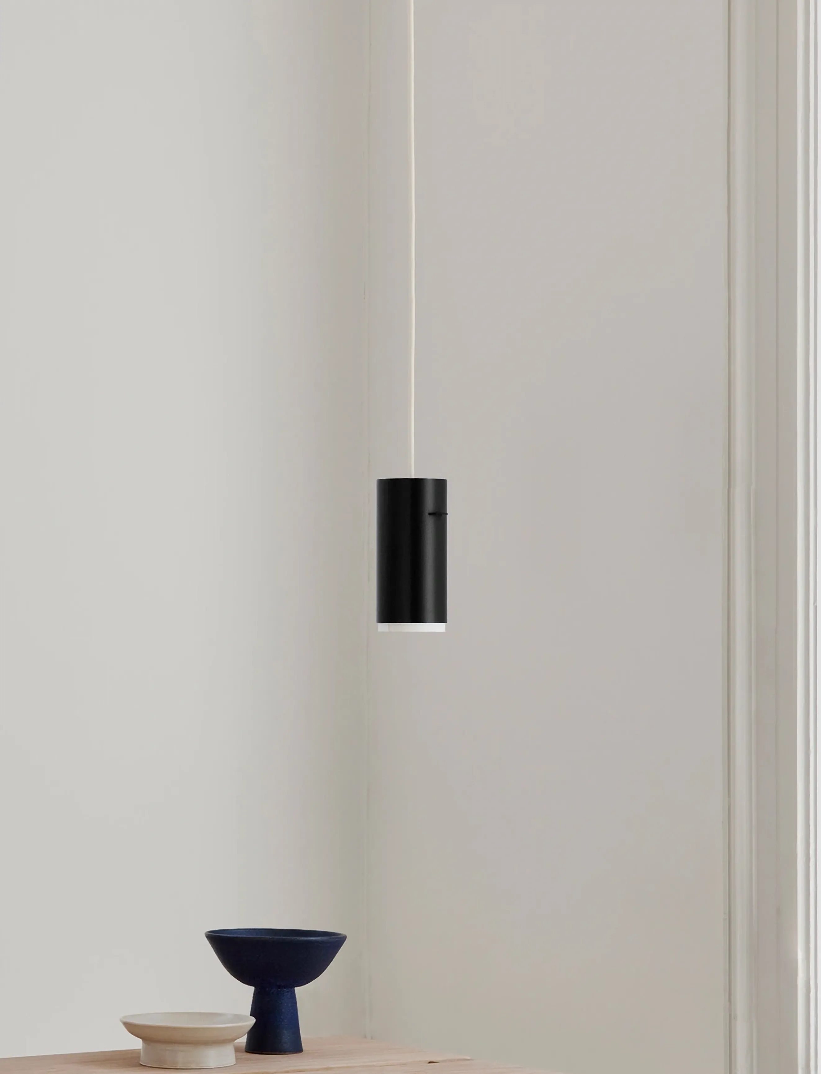 MOEBE Tube Pendant, Black, Small, 8X 16 cm, Ceiling Lamps, Schwarz - Pendant Homeware