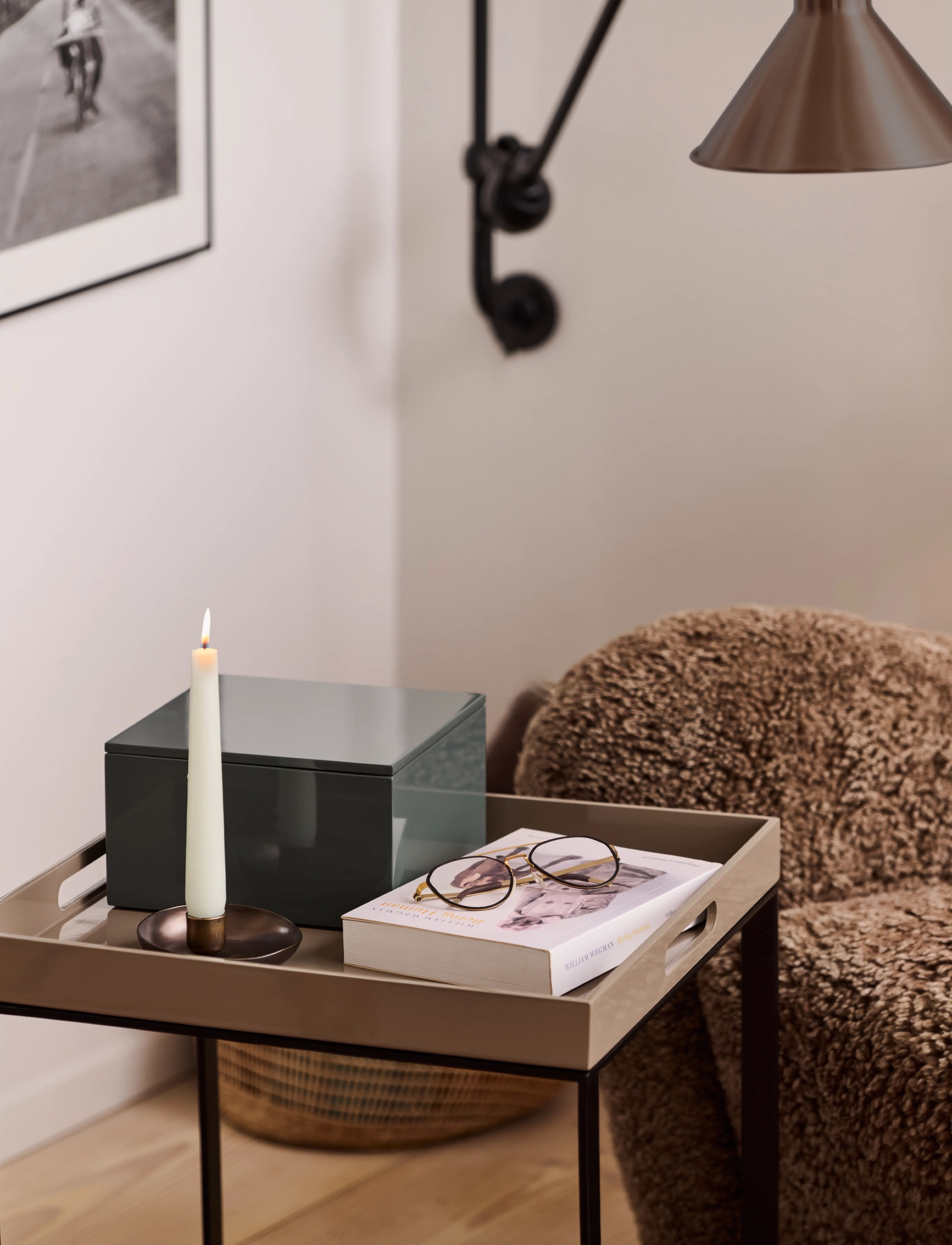 Mojoo - Lux Lacquer Tray w/handle - tabletts - warm grey - 3