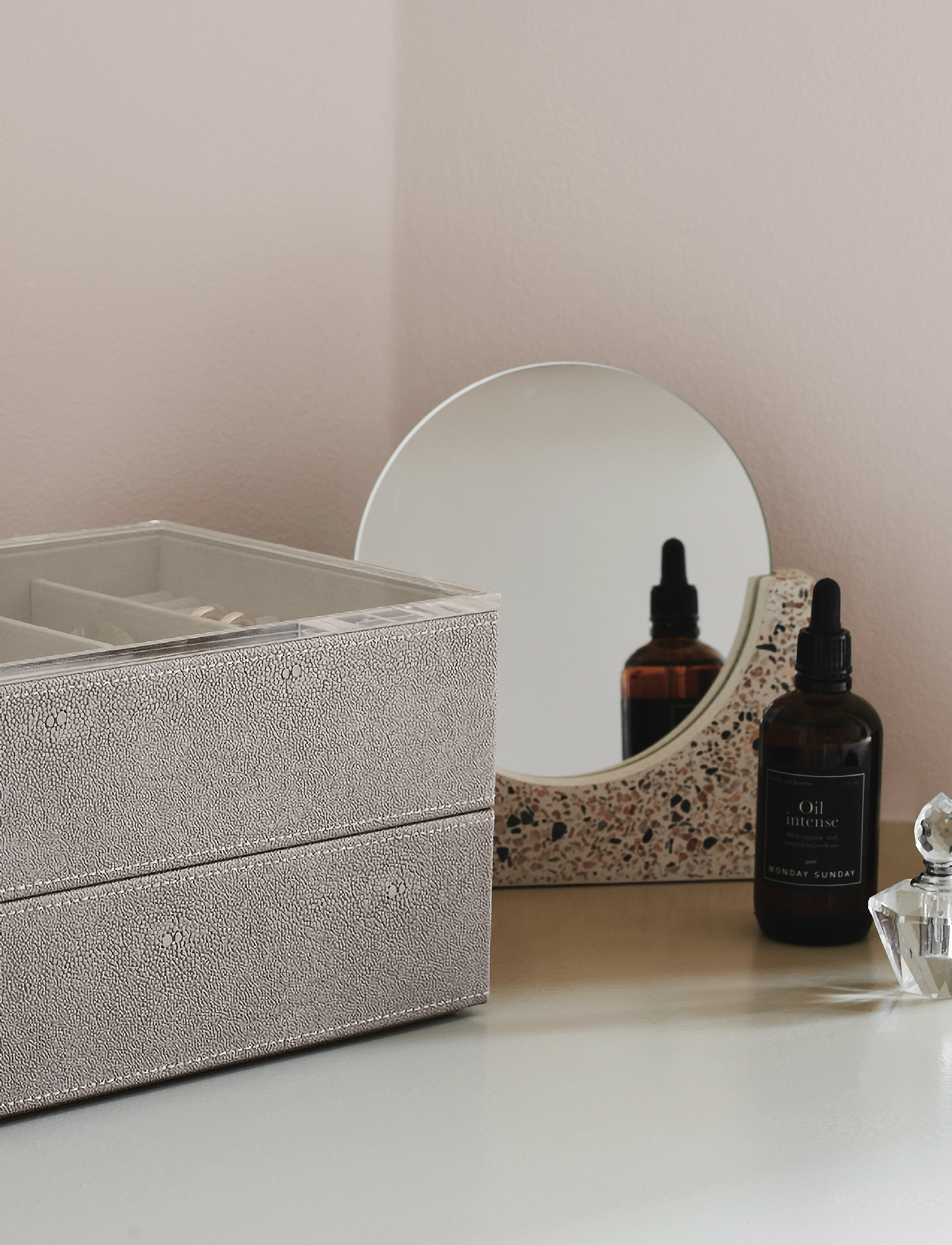 Mojoo Sting Watchbox, 25X18.5X15 cm x 25, Jewellery, Grau - Jewellery Boxes, Frauen