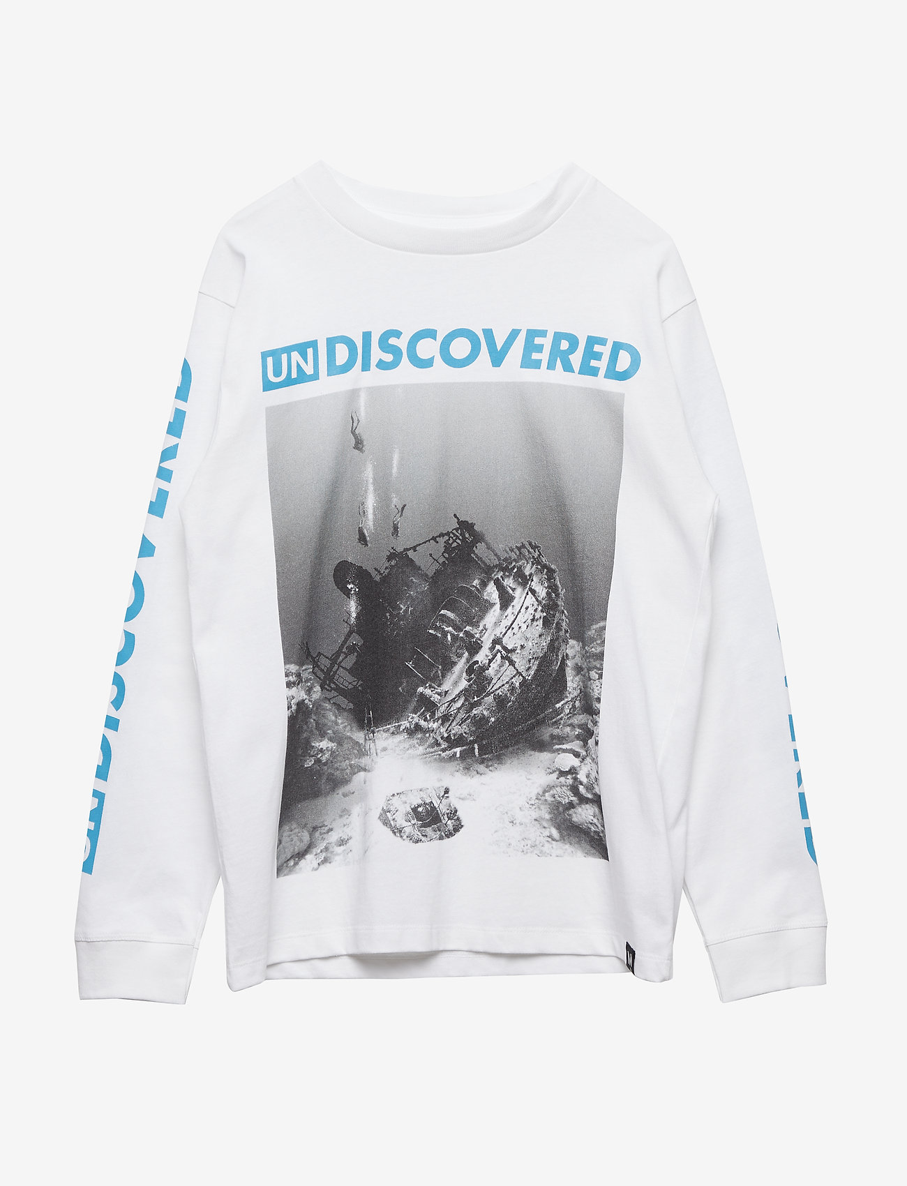 Molo - Rogert - shipwreck b/w - 0