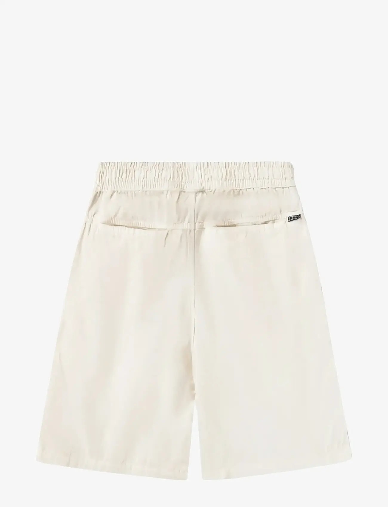Molo - Arrow - casual shorts - summer sand - 1