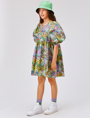 Molo - Caio - short-sleeved casual dresses - flower field - 2