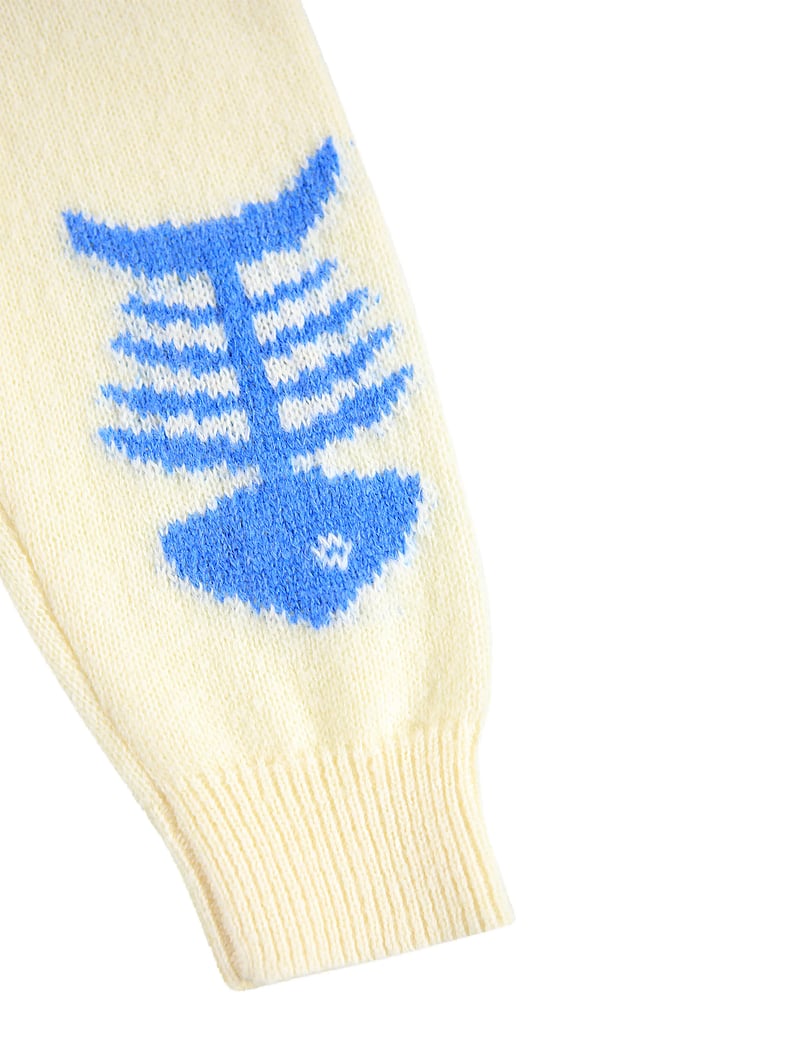 Molo - Gilby - jumpers - snack time - 5