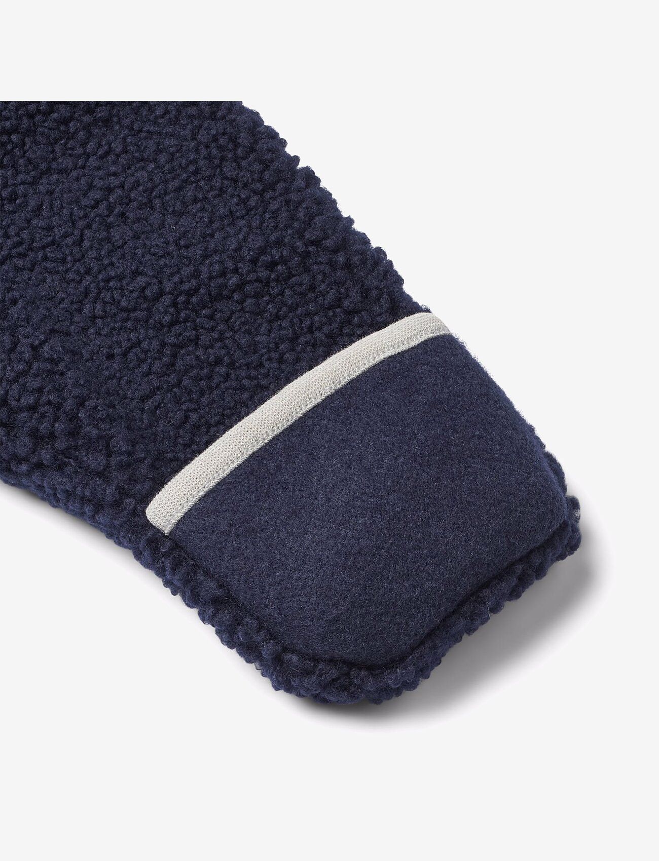 Molo - Umeko - dark night - 2