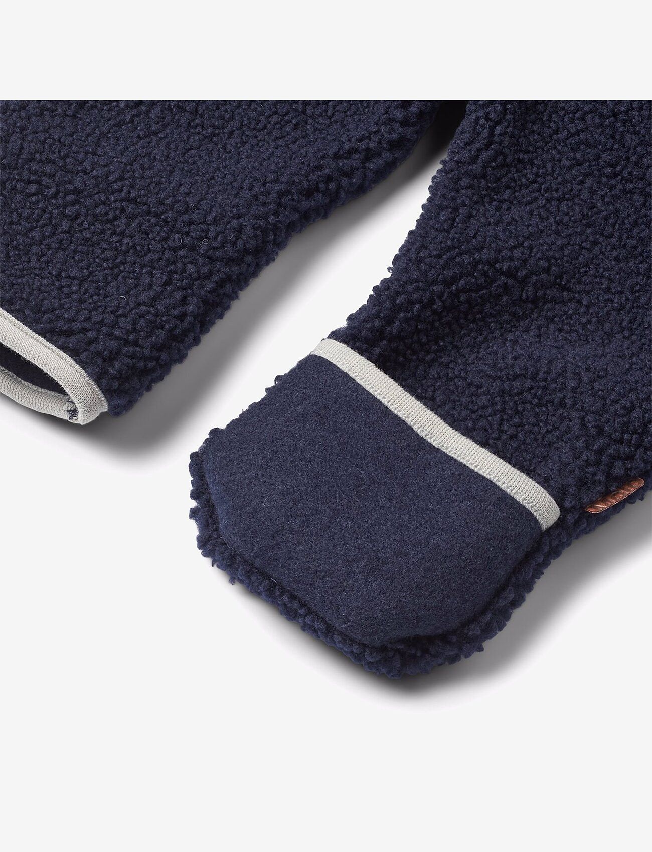 Molo - Umeko - dark night - 3