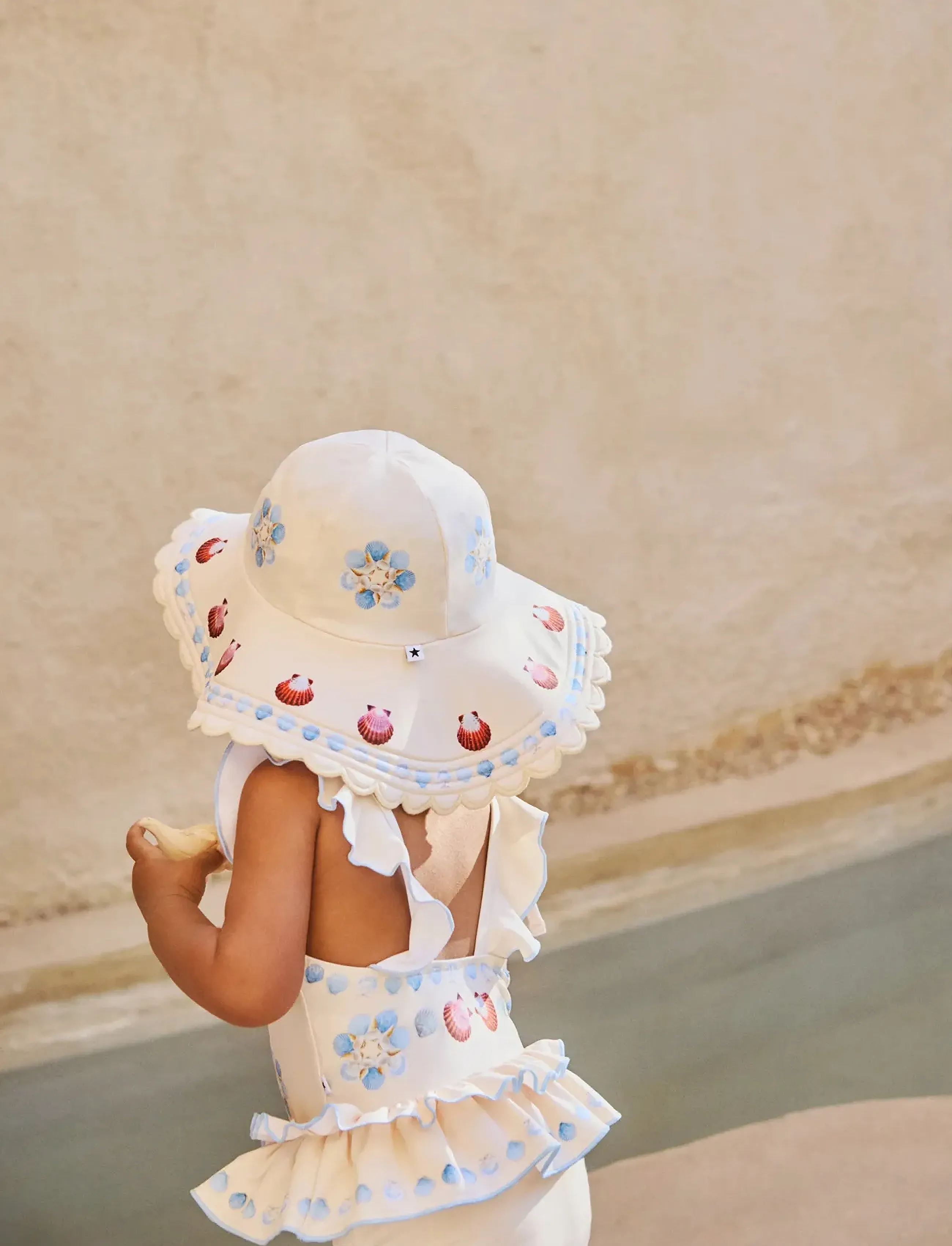 Molo Nuka - Badmössor - SEA SHELL DECO / cream