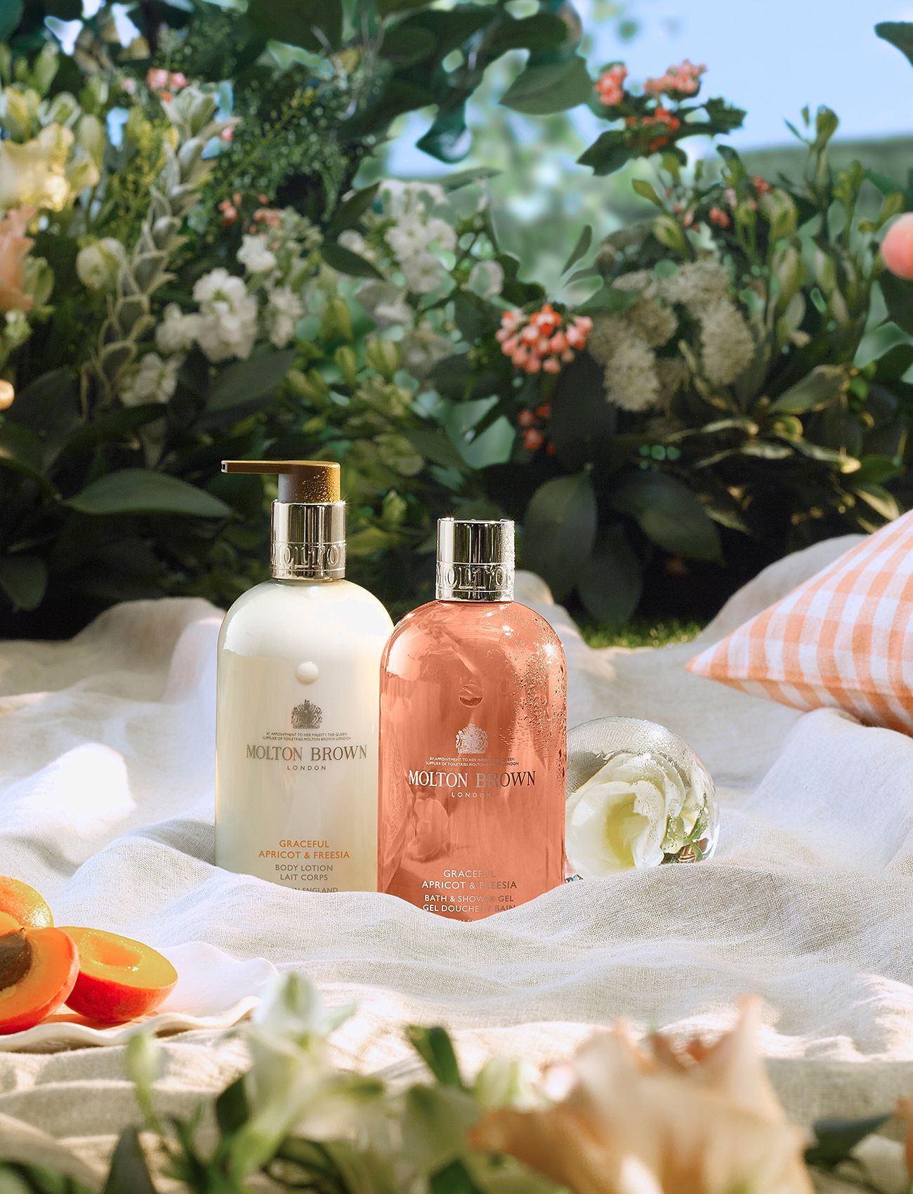 Molton Brown - Graceful Apricot & Freesia Body Lotion - lotion & creme - clear - 2