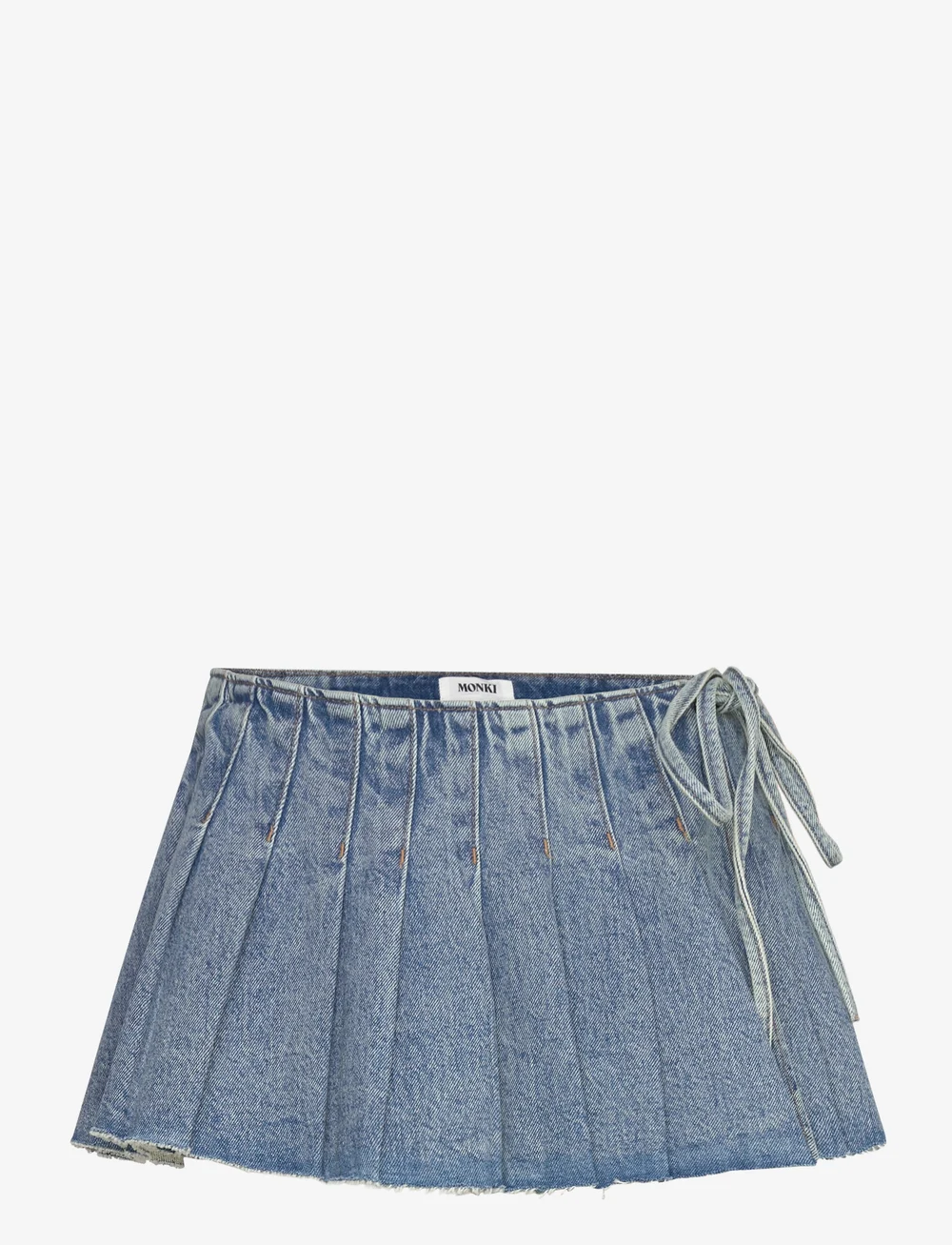 Monki - Pleated Mini Denim Wrap Skirt - faltenröcke - blue medium dusty - 0