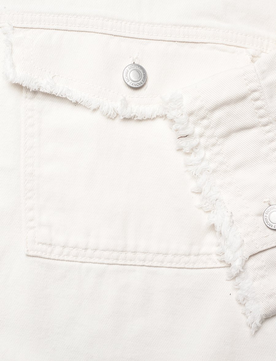 Monki - Cropped Boxy Twill Jacket - light jackets - white light - 3