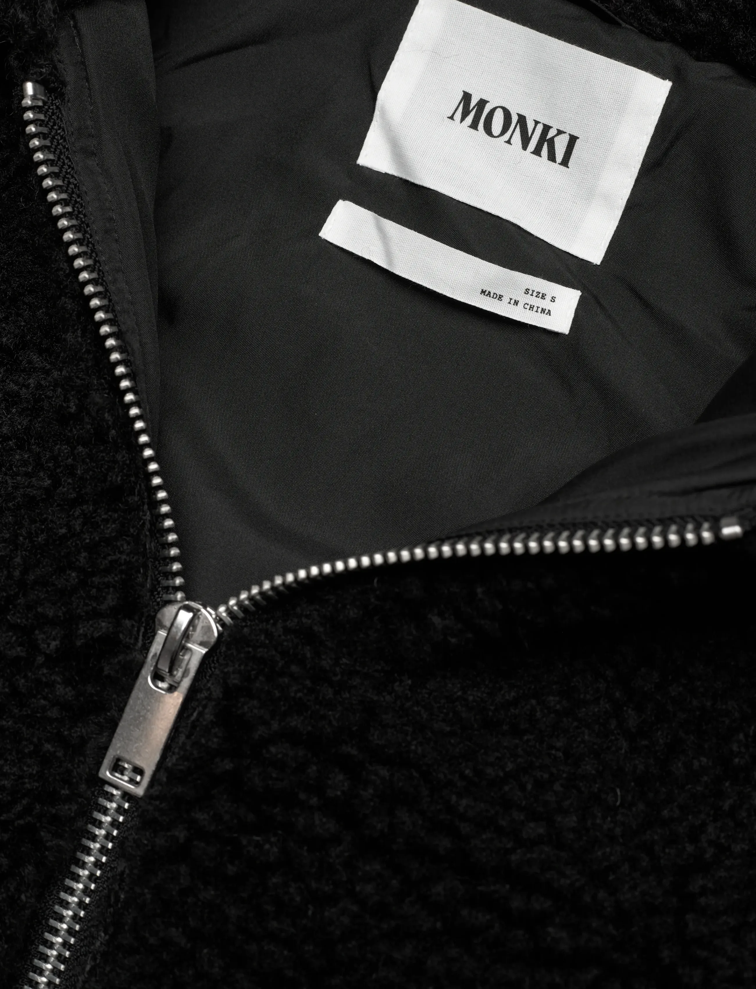 Monki - Knitted Hoodie - kapuutsiga dressipluusid - black dark - 2
