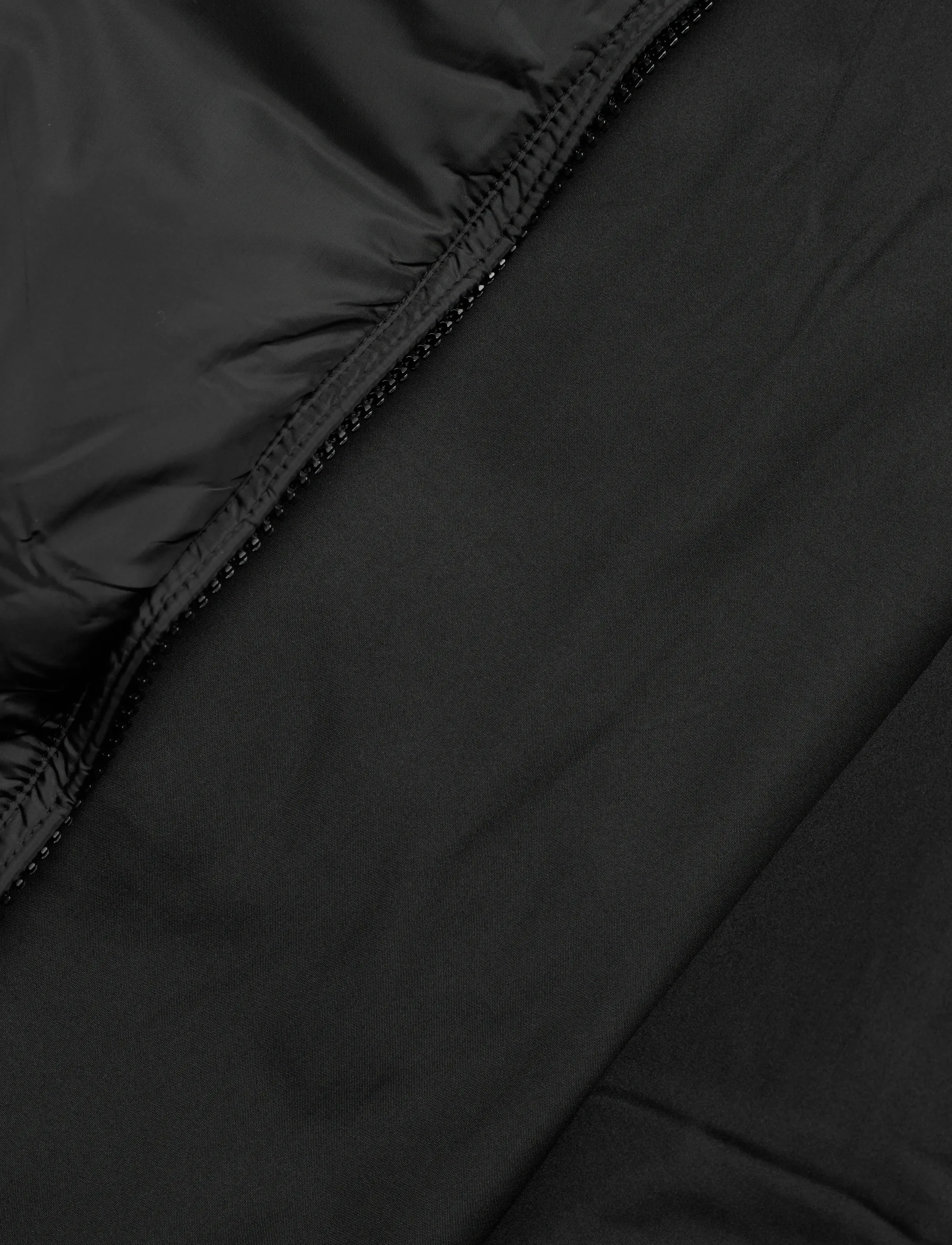 Monki - Chunky waist puffer jacket - winterjacken - black dark - 4