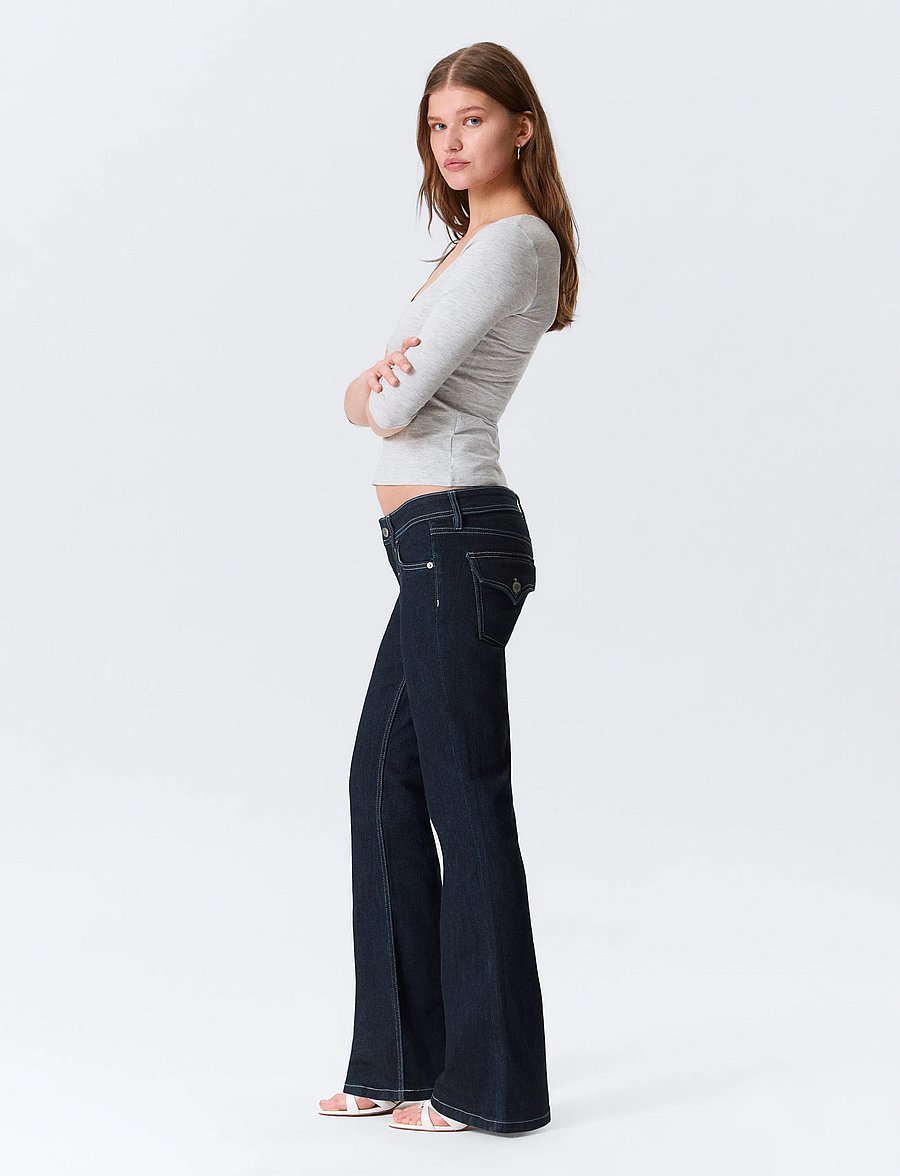 Monki - Low Rise Slim Flared Leg Jeans - dzwony dżinsy - denim blue dark - 3