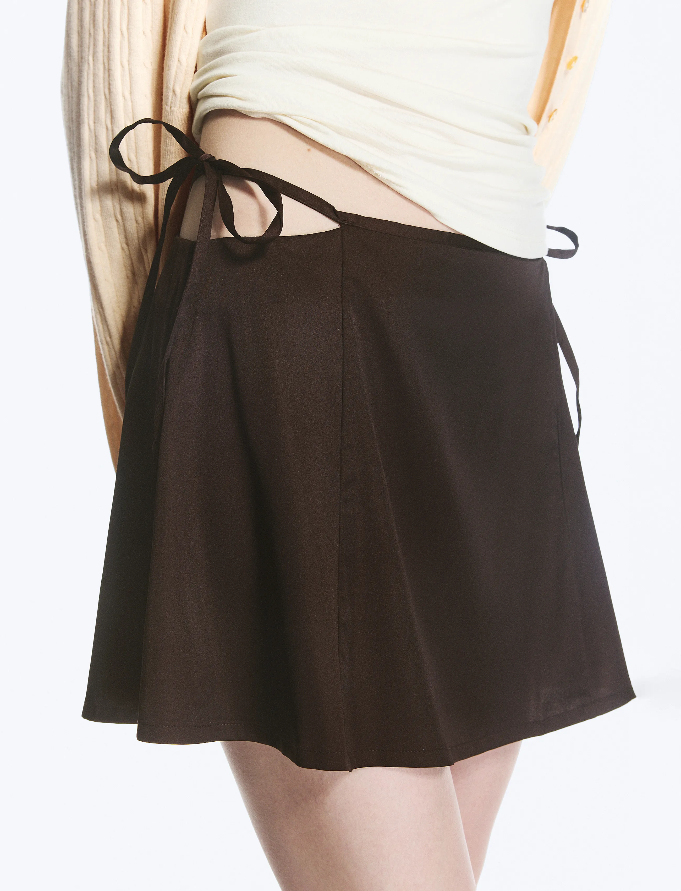 Monki - Satin Cut-Out Mini Skirt - brown dark - 3