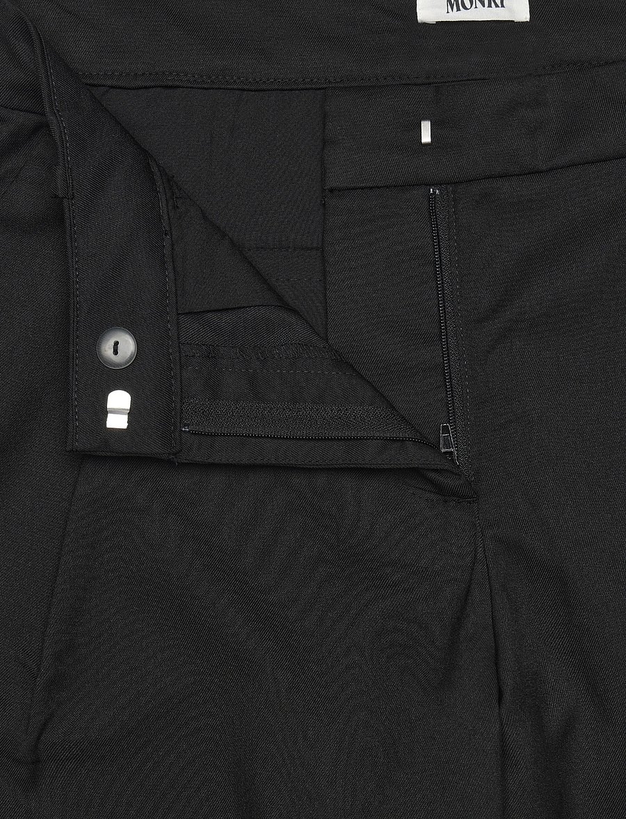 Monki - Loose Fit Barrel Leg Suiting Trousers - tønnebukser - black dark - 3