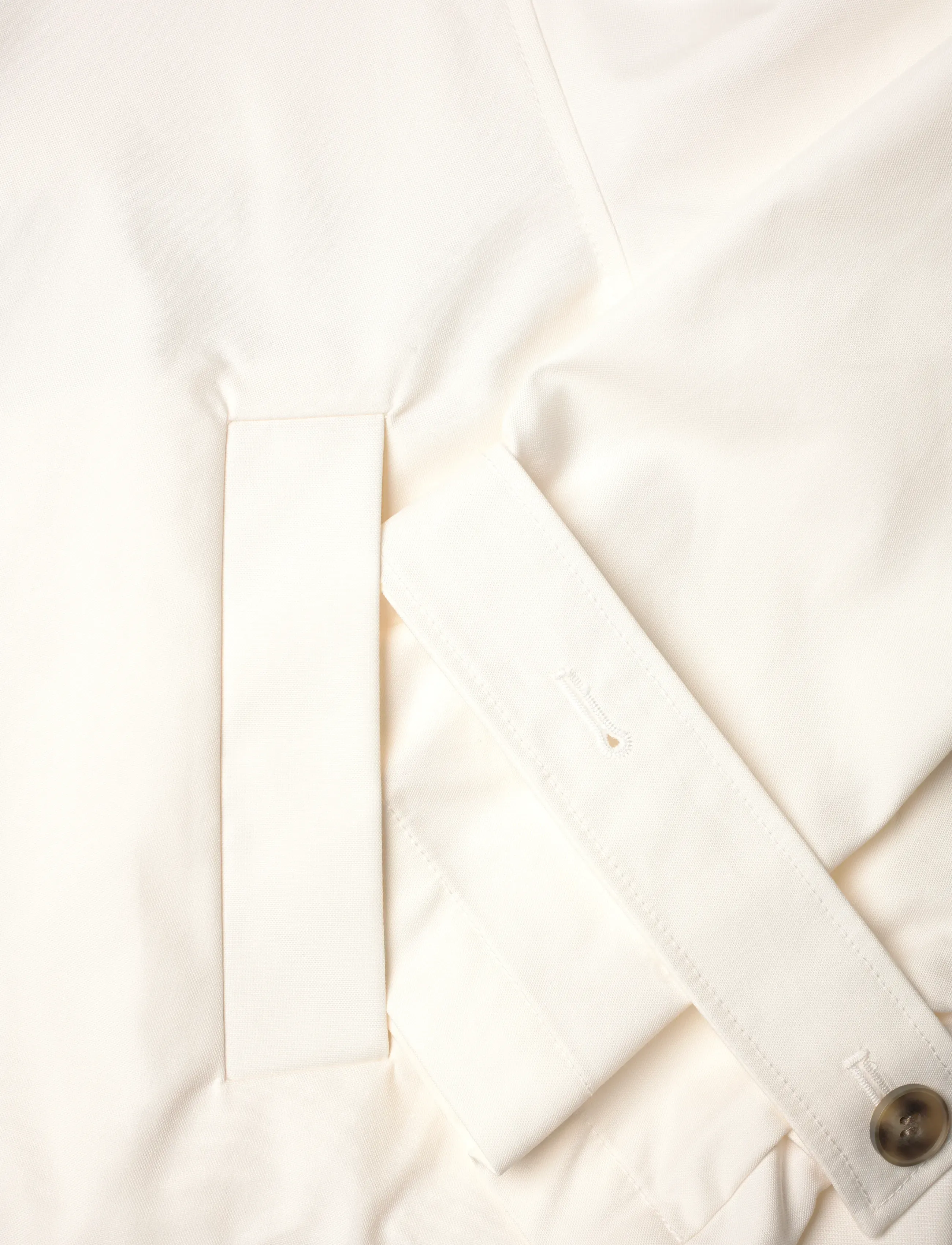Monki - Short Loose Single-Breasted Trench Coat - lietpalčiai - white dusty light - 3