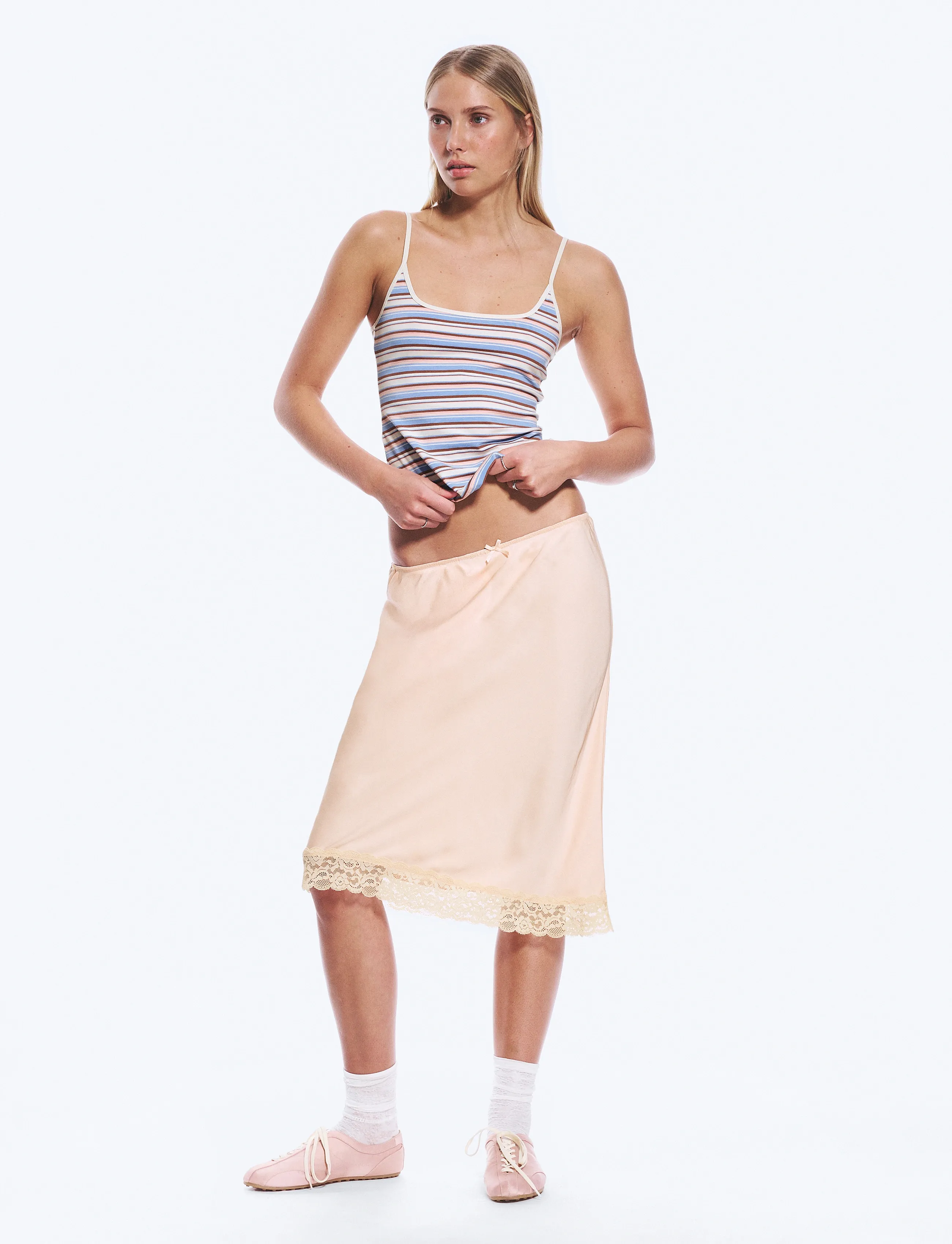 Monki Satin Lace Mid Skirt, Kvinder, Midi Nederdel Med Blonder, Pink, Str: S