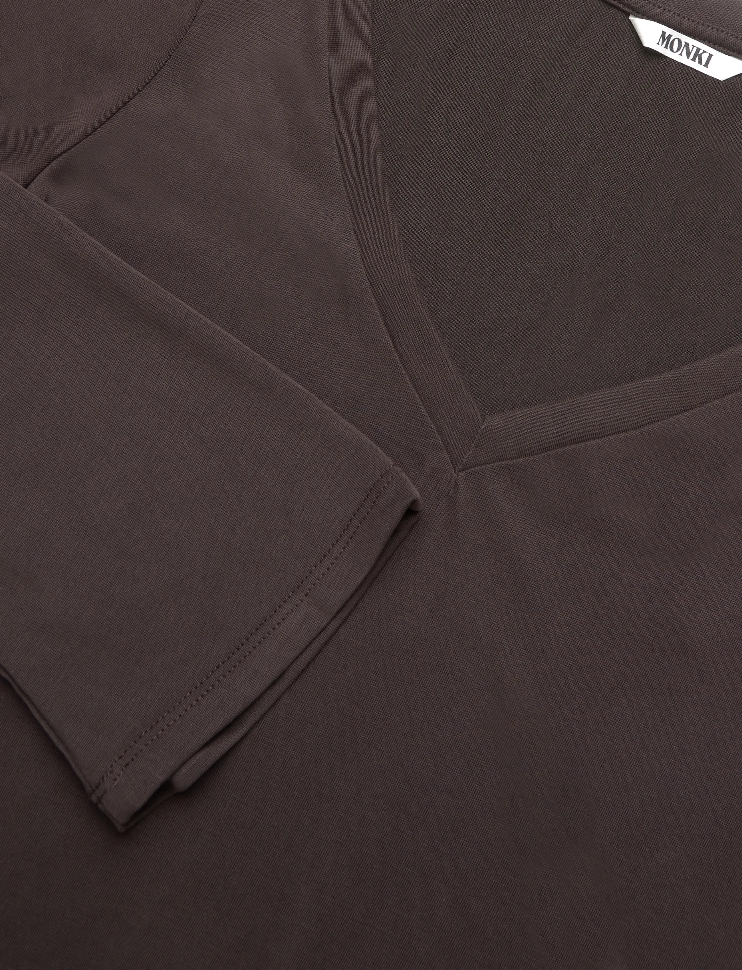 Monki - Long-Sleeved V-neck Top - long-sleeved tops - brown dark - 2