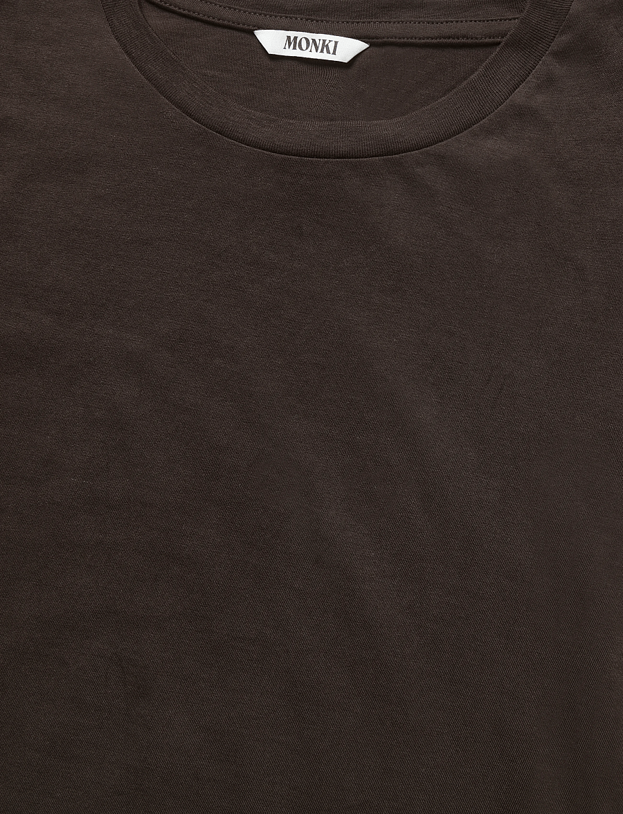 Monki - Regular Fit Mini T-shirt - crop tops - brown dark - 2