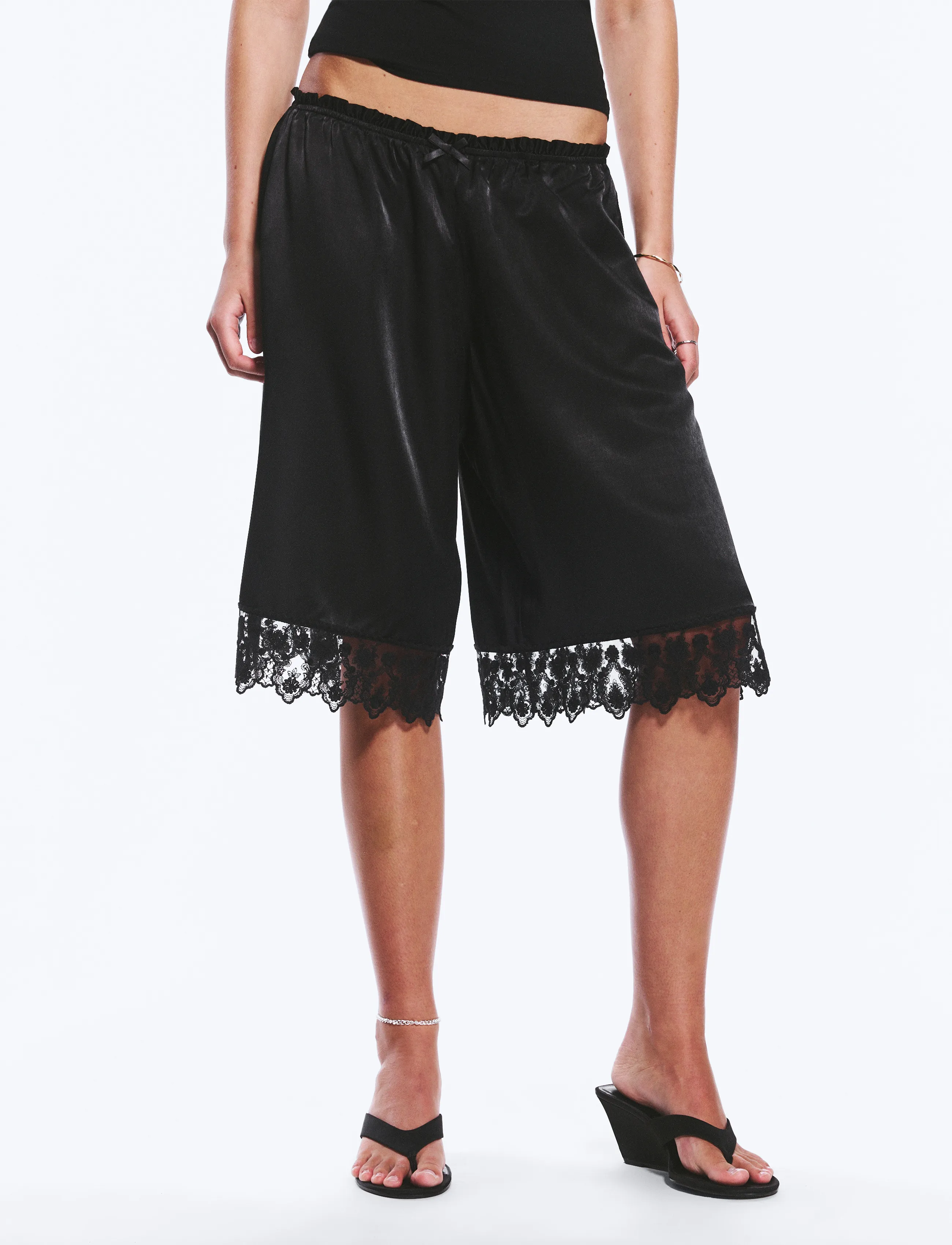 Monki - Satin Lace Jorts - shorts - black dark - 3